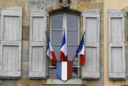 Les maires restent mobilises contre les coupes budgetaires