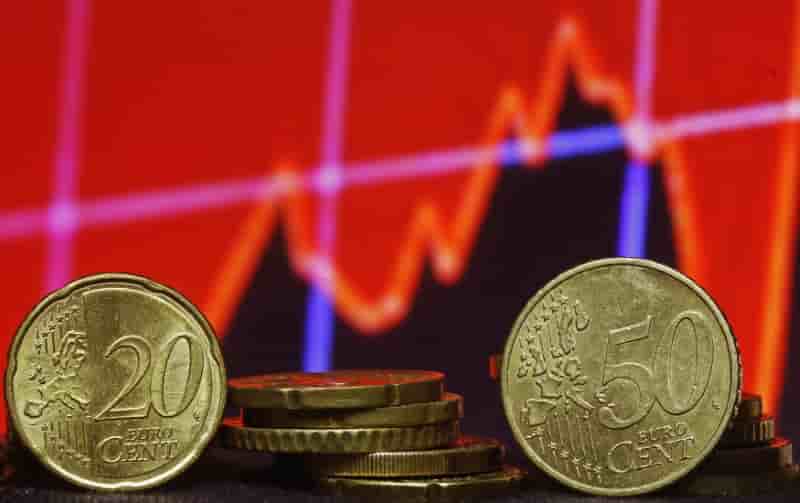 Zone euro: legere baisse de l'excedent des comptes courants