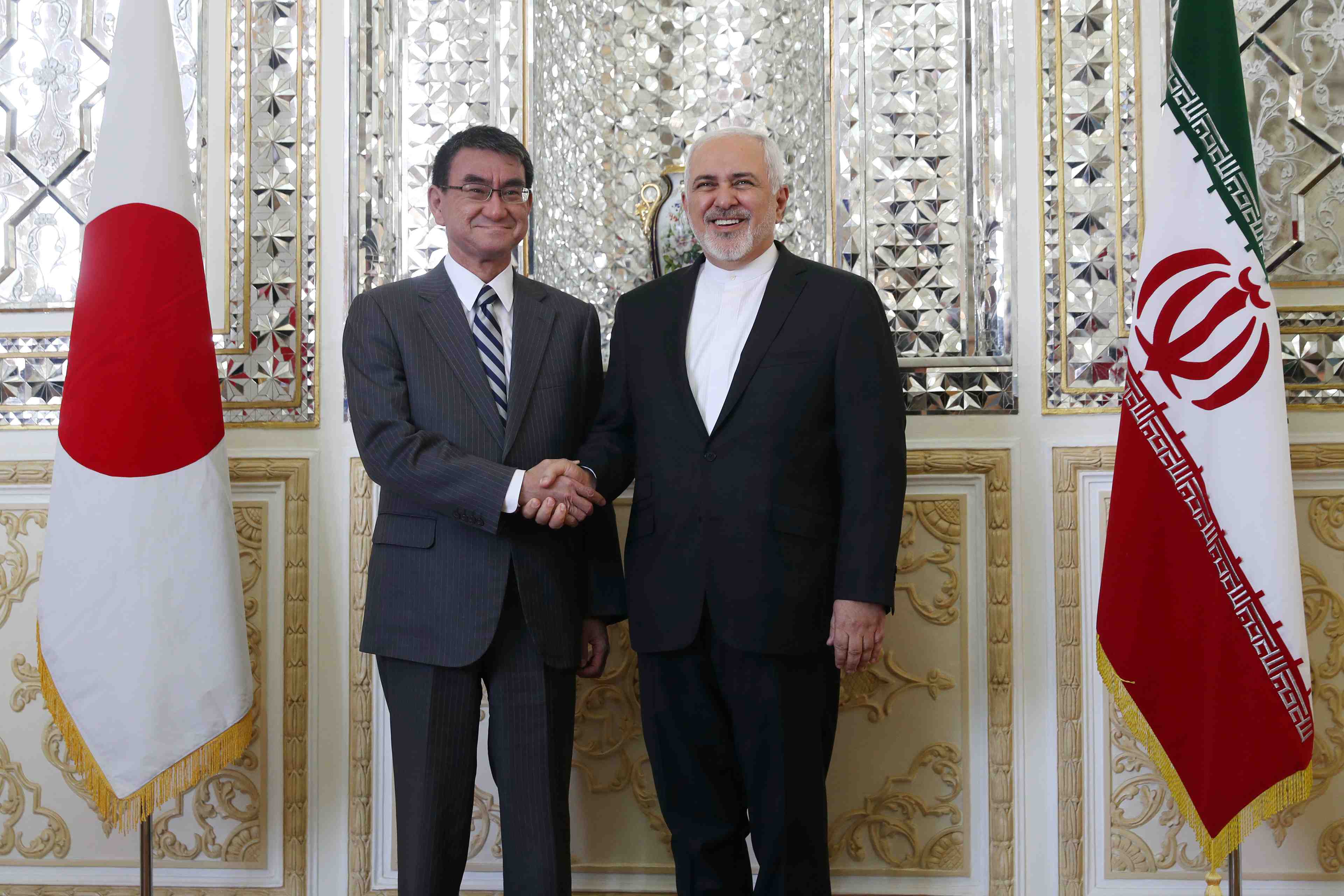 L'iran va demander au japon de tenter une mediation sur le petrole
