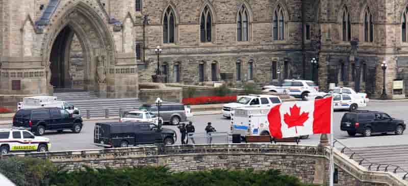 Fusillade au Parlement canadien, un soldat et l'assaillant tués