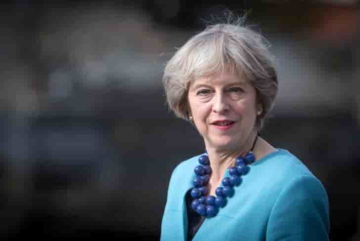 May annonce que londres enclenchera la procedure de sortie de l'ue avant mai 2017