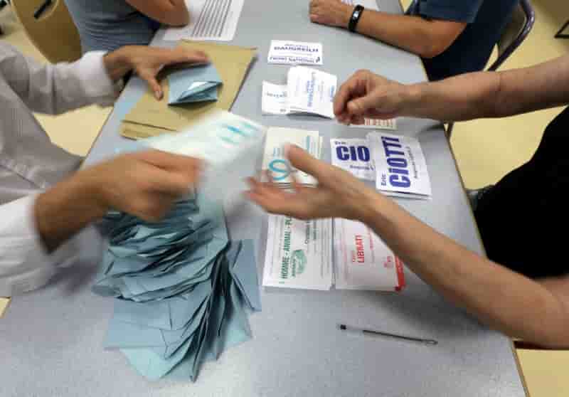 Grandes manoeuvres post-legislatives dans tous les partis