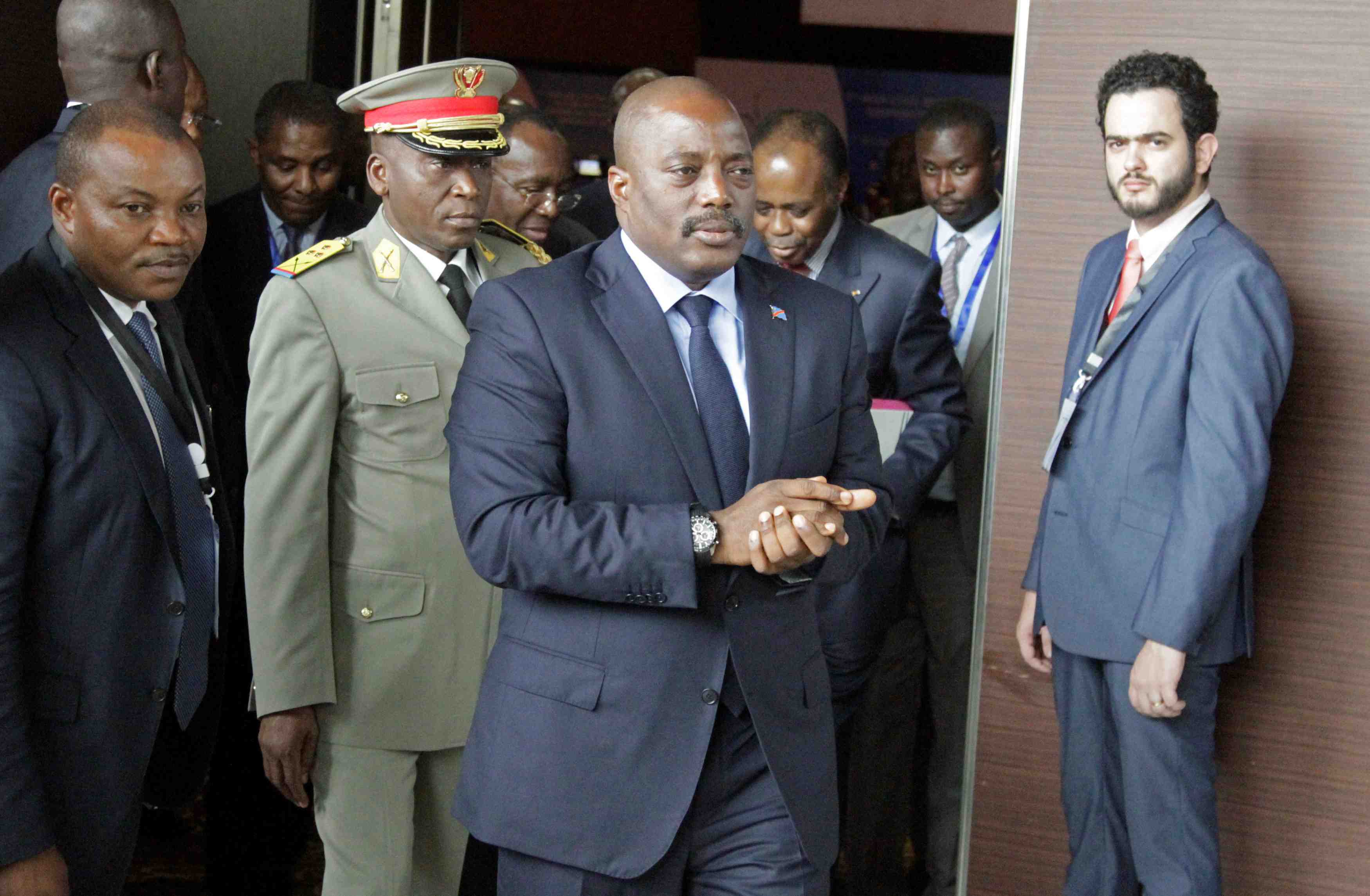 Les autorites interdisent une manifestation de l'opposition a kinshasa