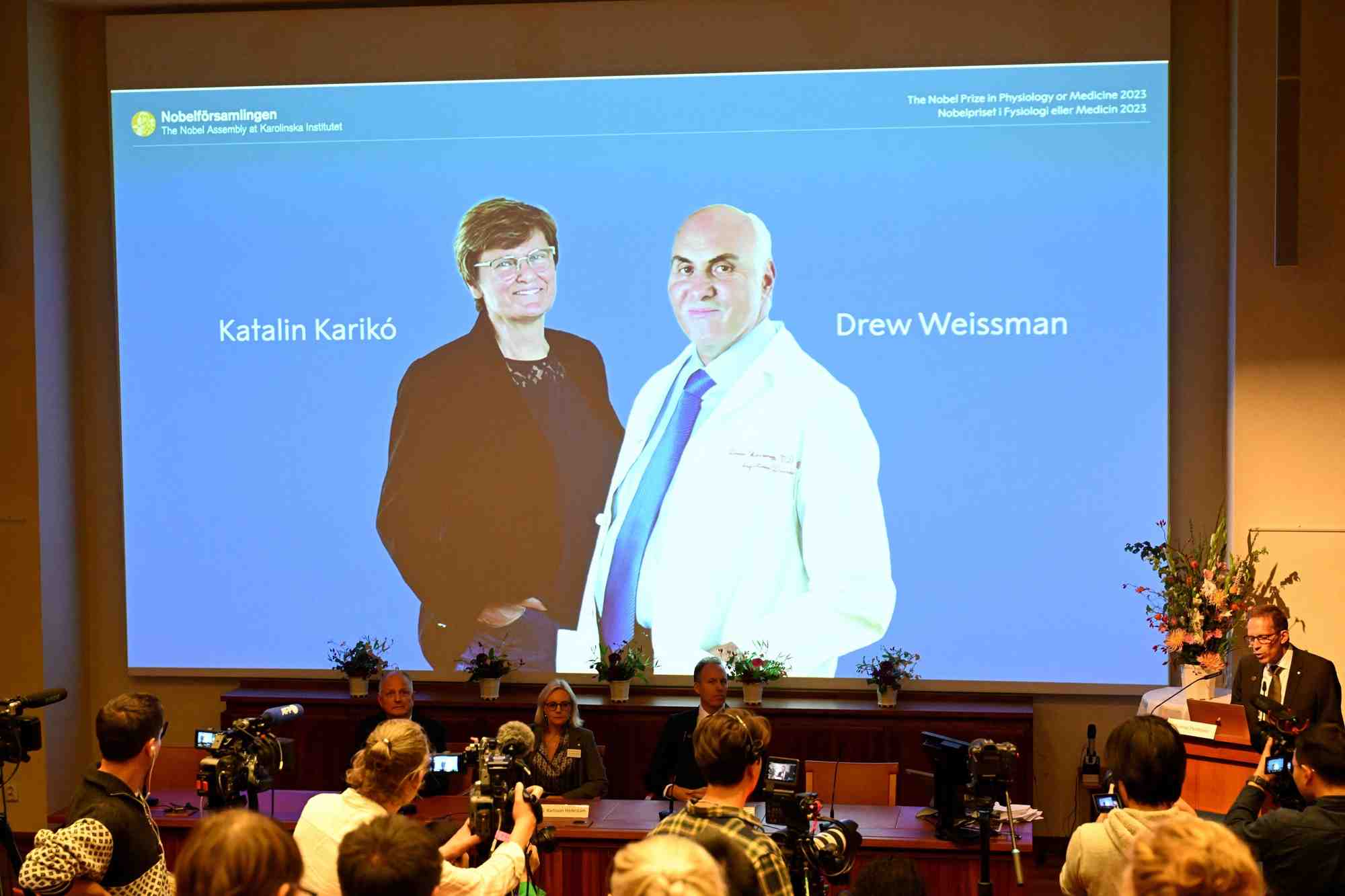 Katalin kariko et drew weissman remportent le prix nobel de physiologie ou medecine 2023 a stockholm