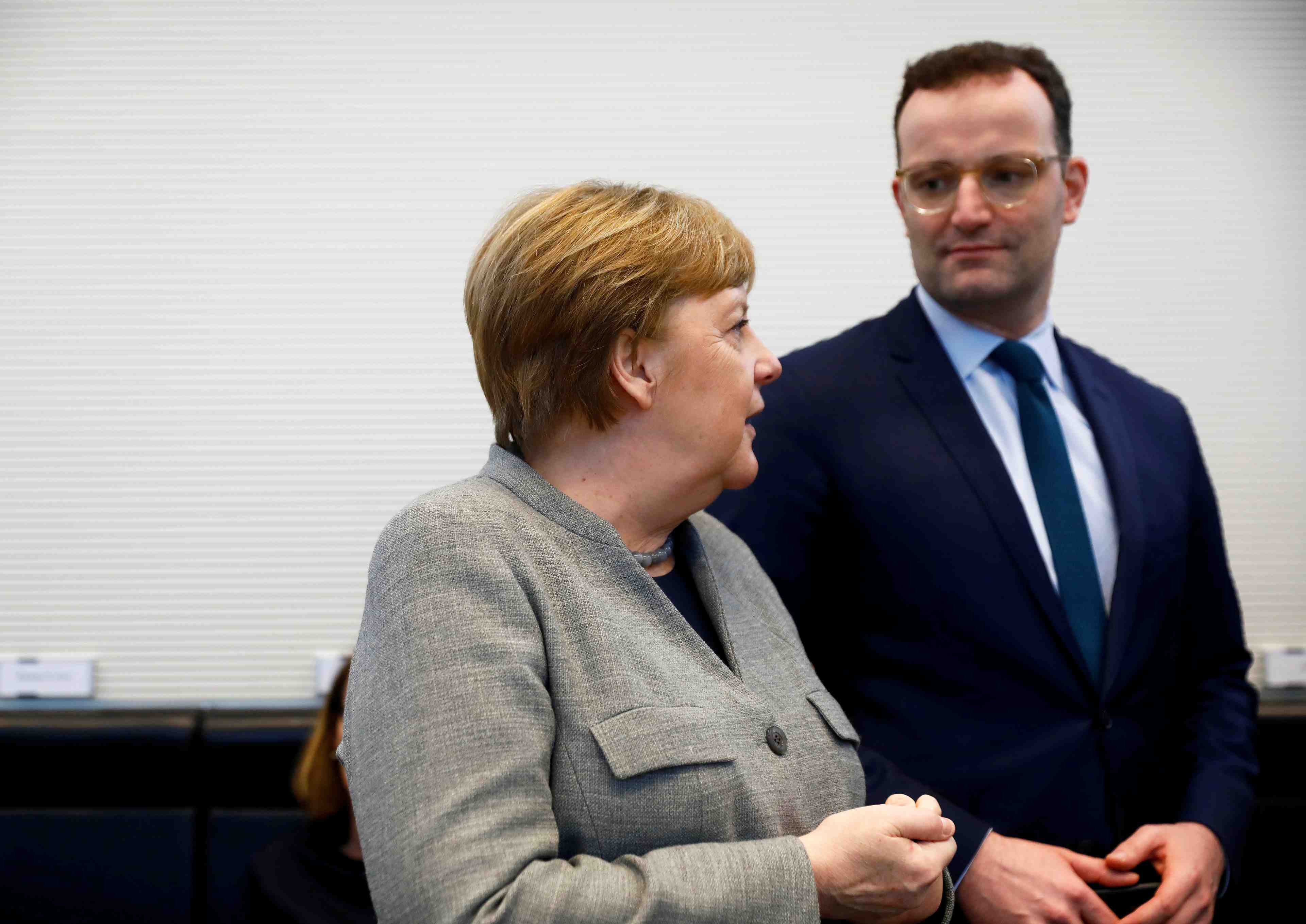 Coronavirus: merkel n'envisage pas de plan de soutien