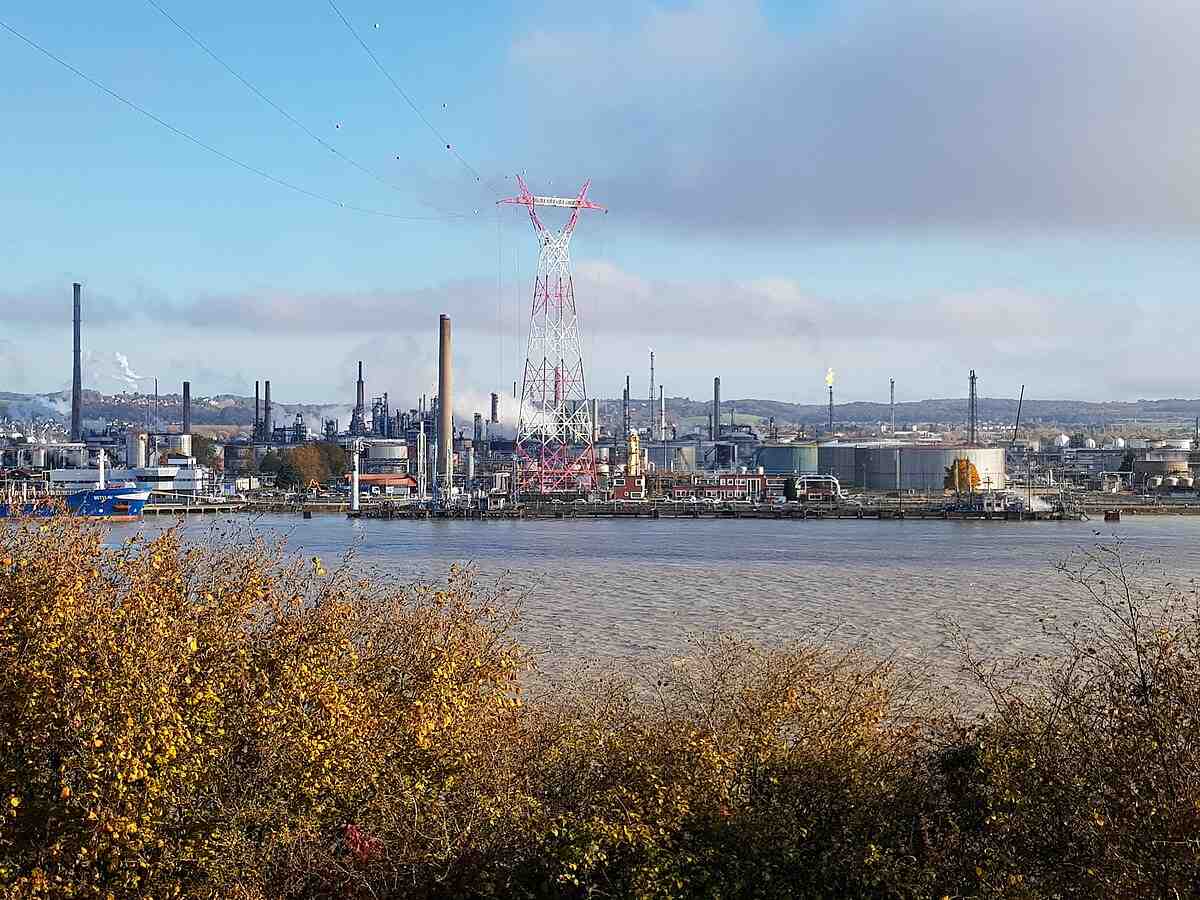 Le site d'Exxon à Port-Jérôme-sur-Seine (Seine-Maritime)
