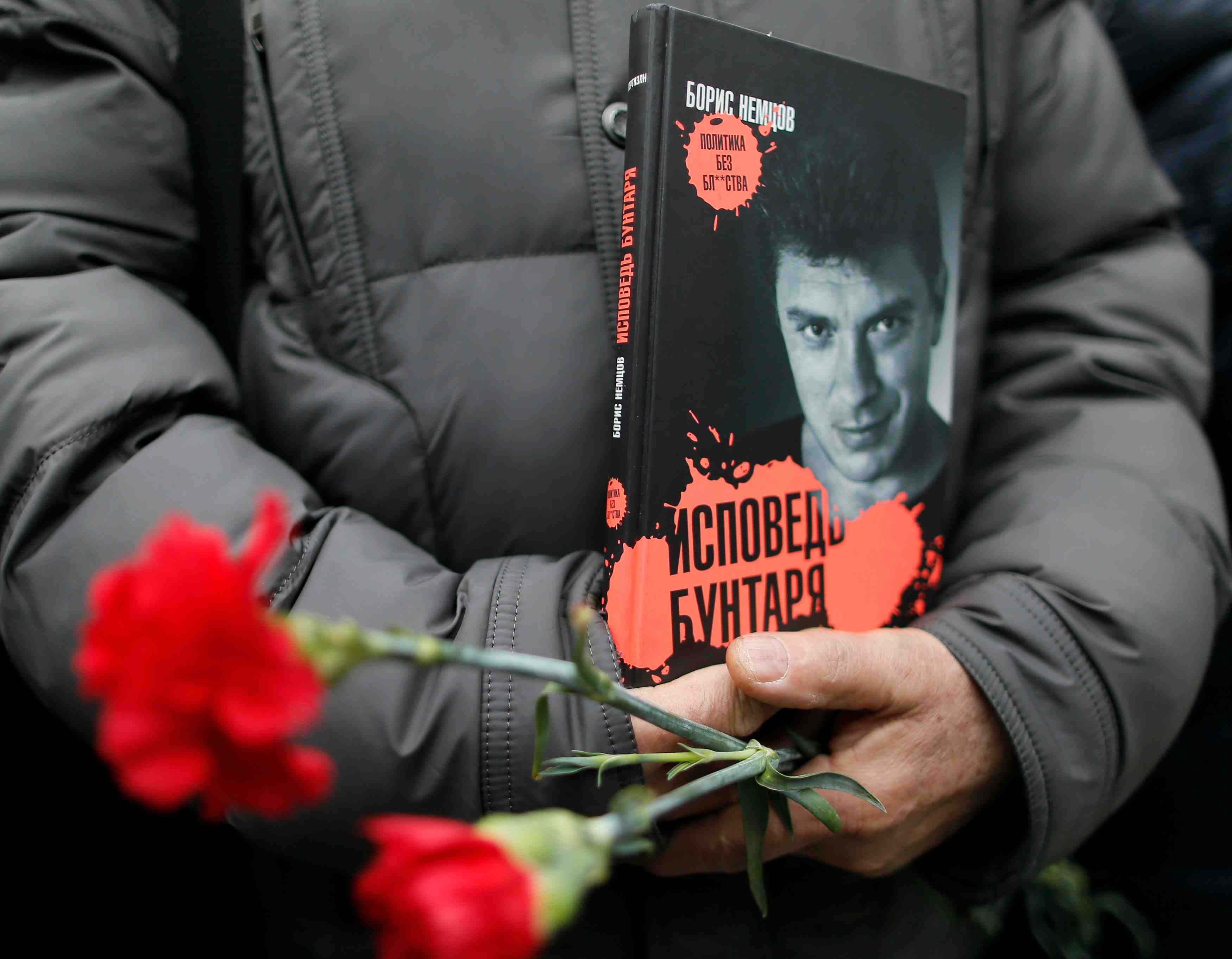 Des suspects identifies dans l'enquete sur la mort de boris nemtsov