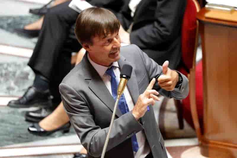 Un projet autoroutier suspendu a l’arbitrage de hulot