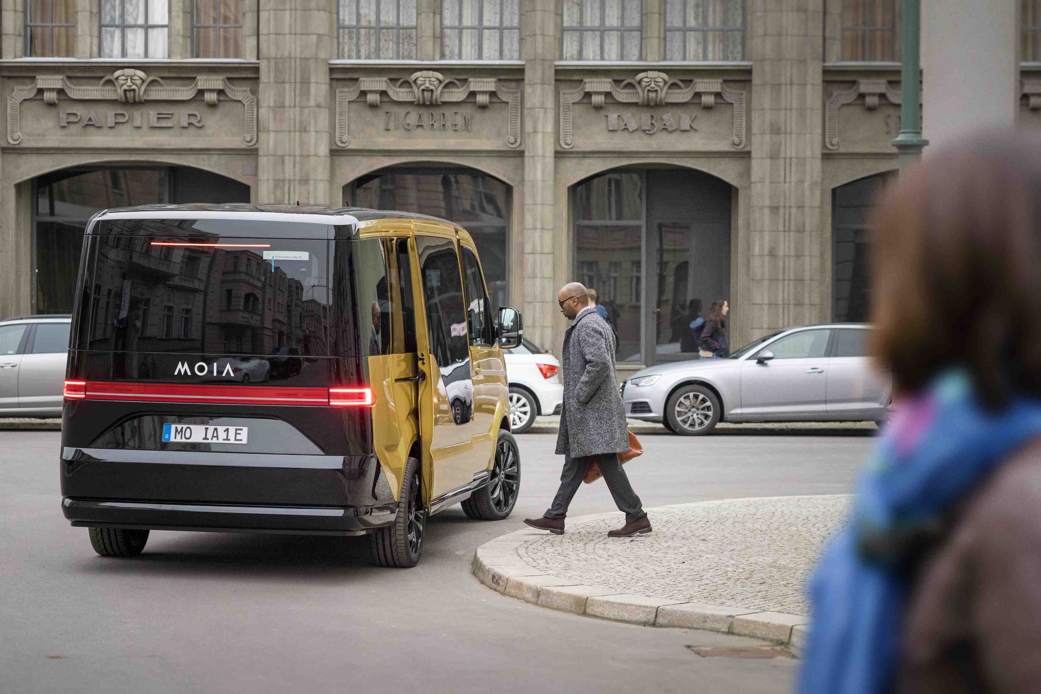 Vw vise le marche du covoiturage avec un minibus tout electrique