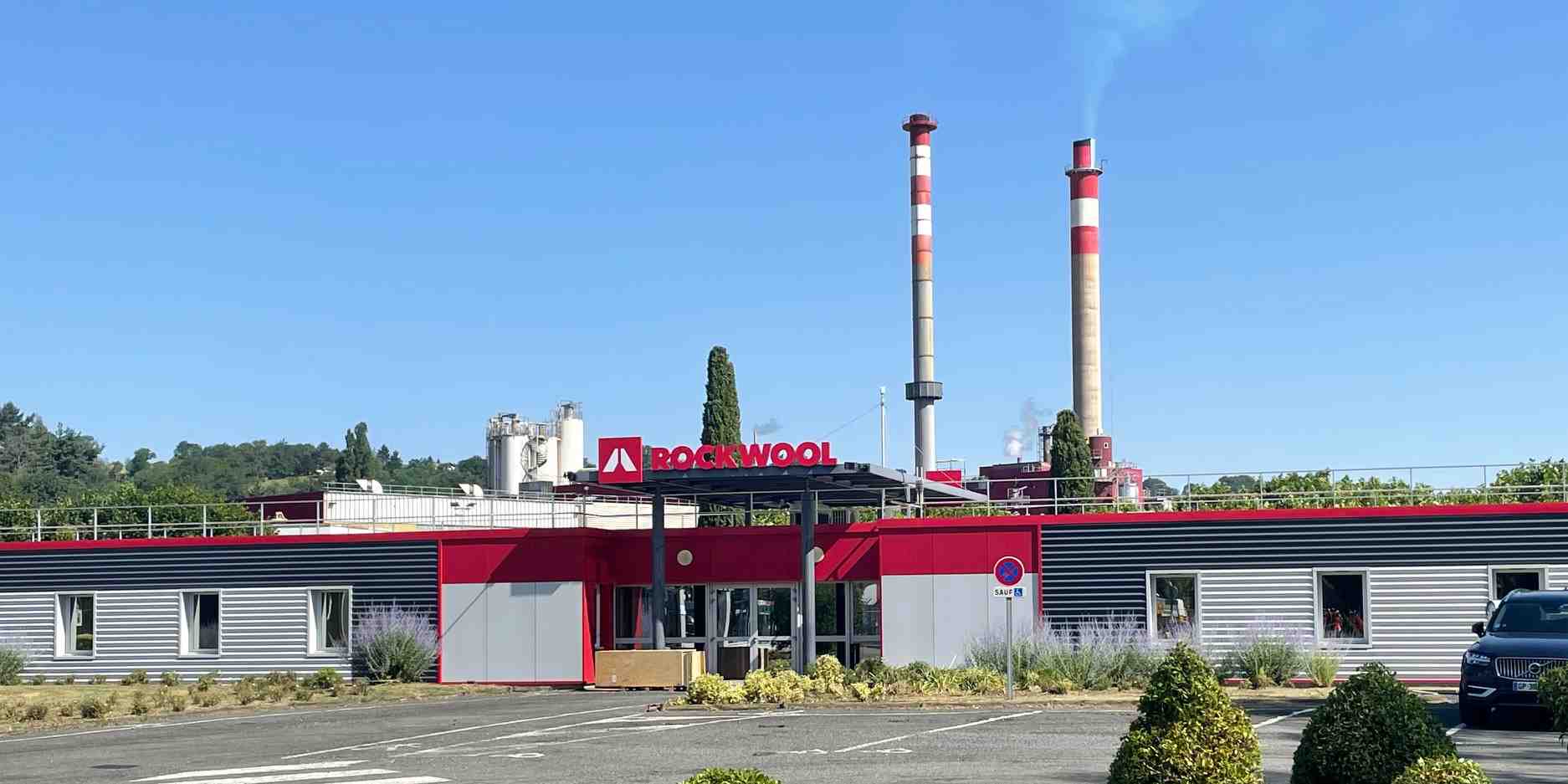 L'usine Rockwool de Saint-Eloy-les-Mines va passer toutes ses lignes de production de laine de roche à l'électrique d'ici deux ans.