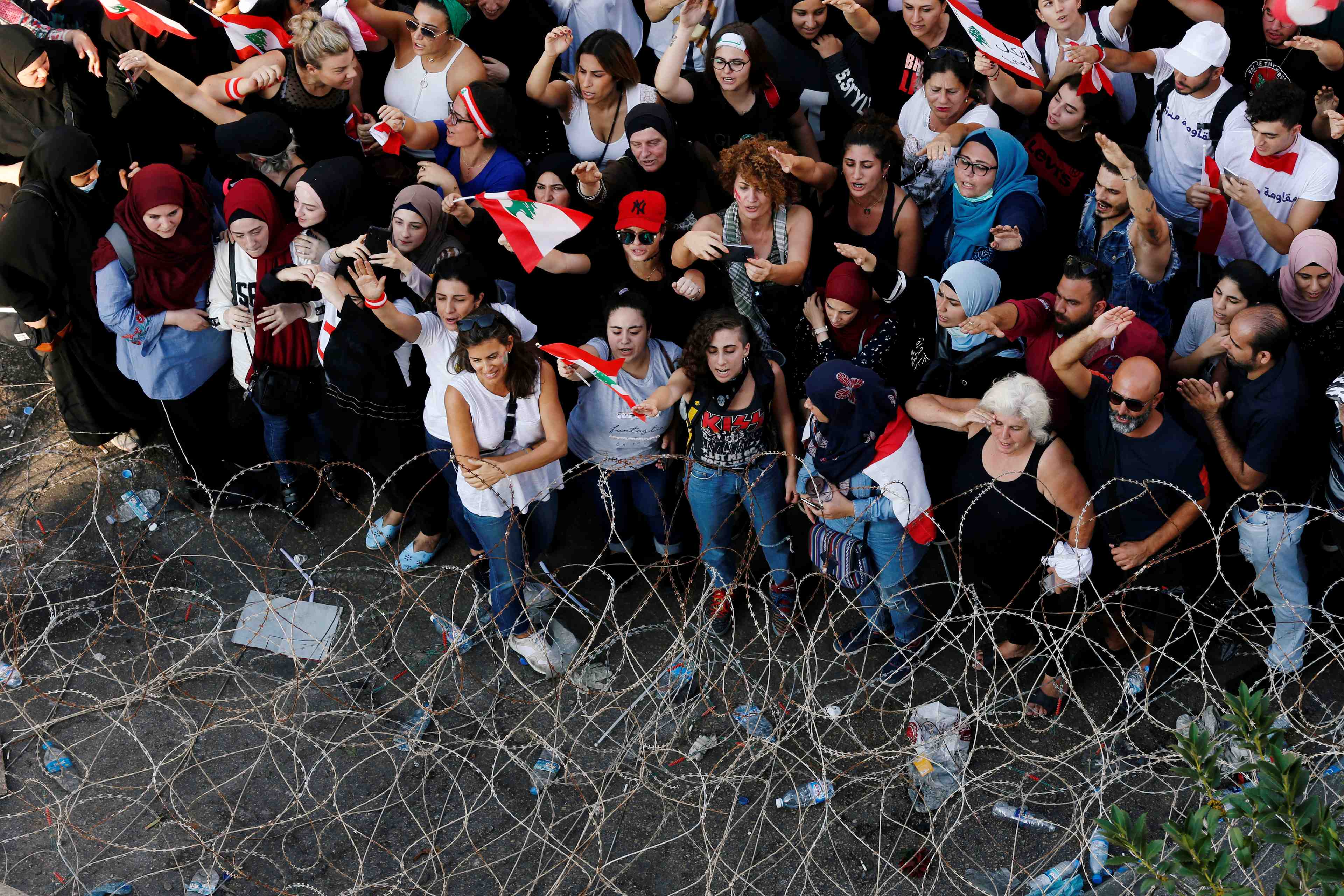 Nouvelles manifestations au liban, le gouvernement joue l'apaisement