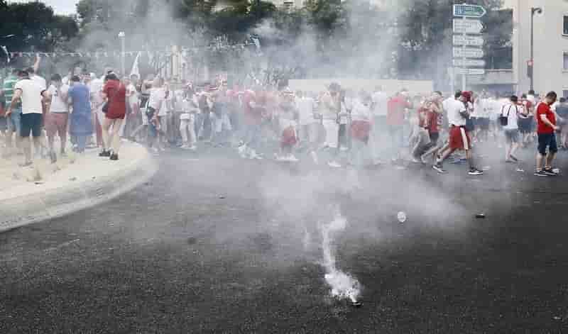Des supporters interpelles a marseille avant le match pologne-ukraine