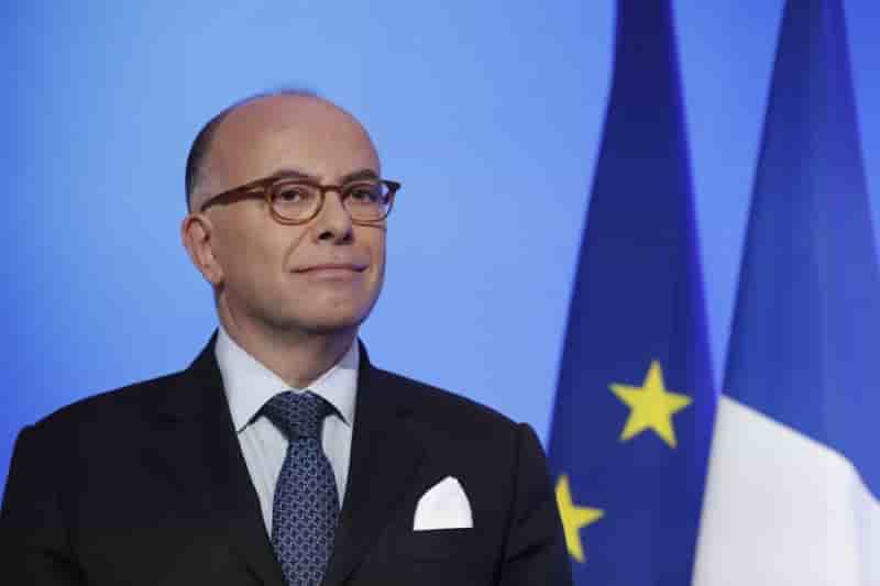 Cazeneuve appelle a voter pour macron