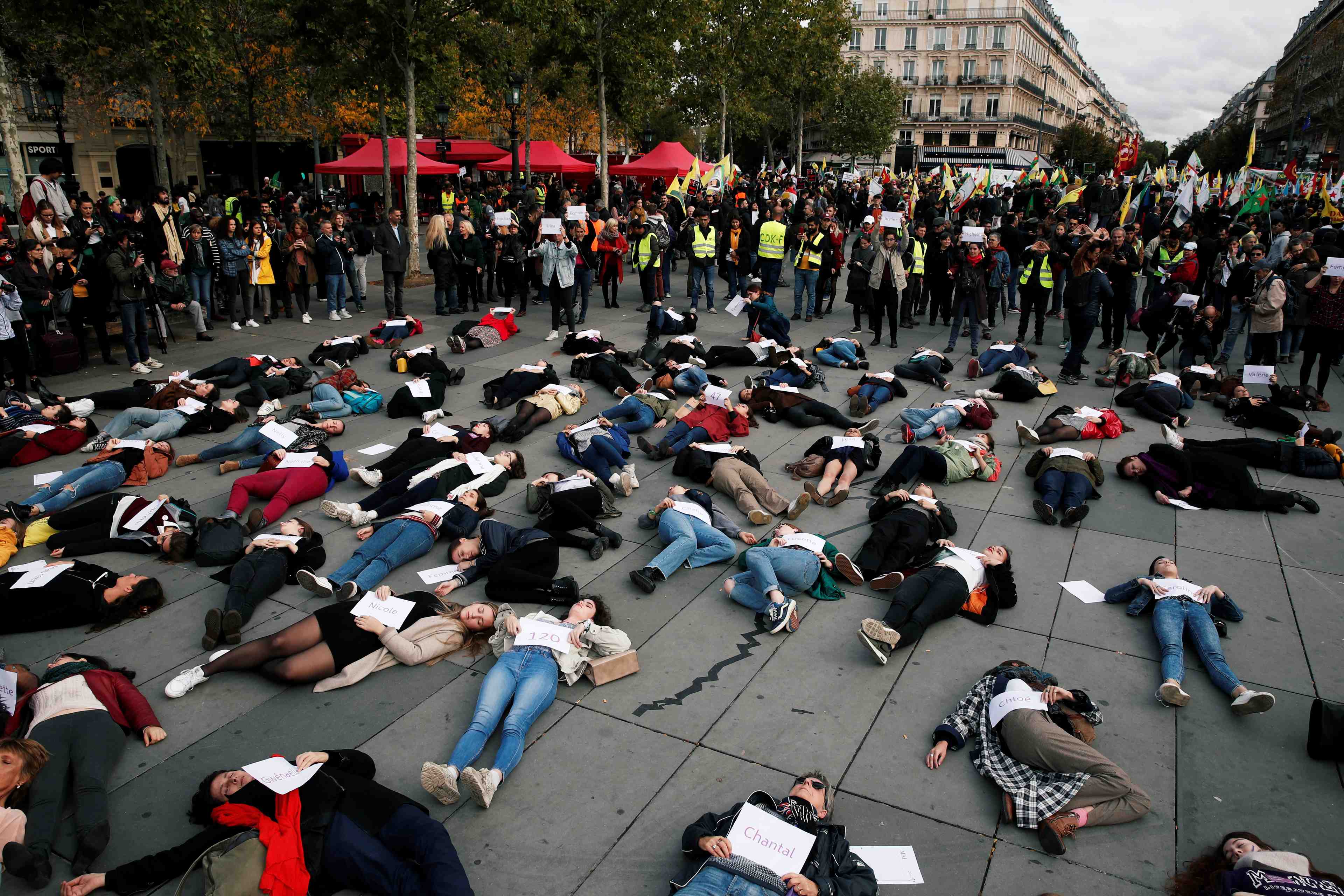 Manifestation a paris contre les "feminicides"