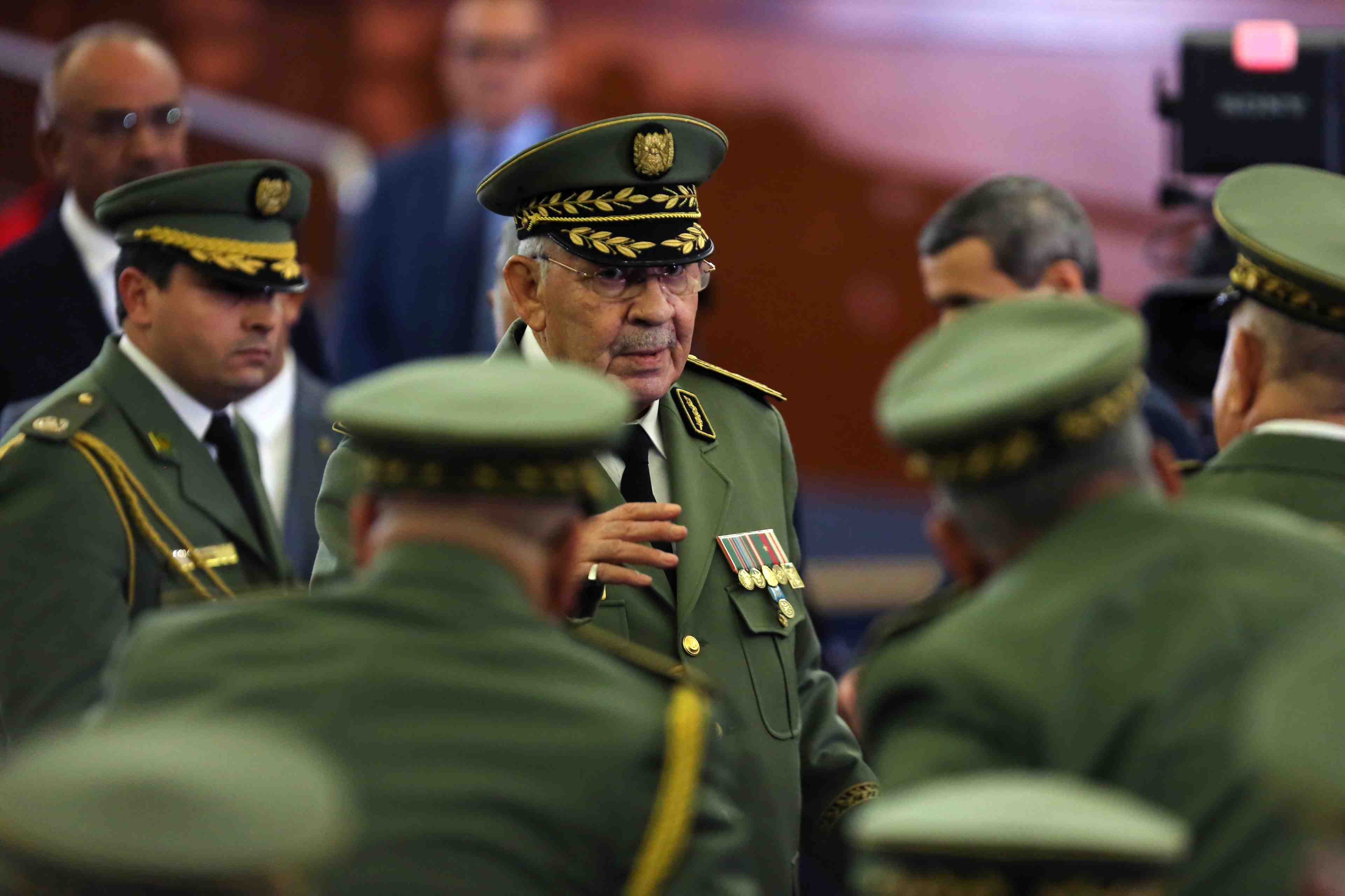 En algerie, les contestataires toujours mobilises malgre la mort du general gaid salah