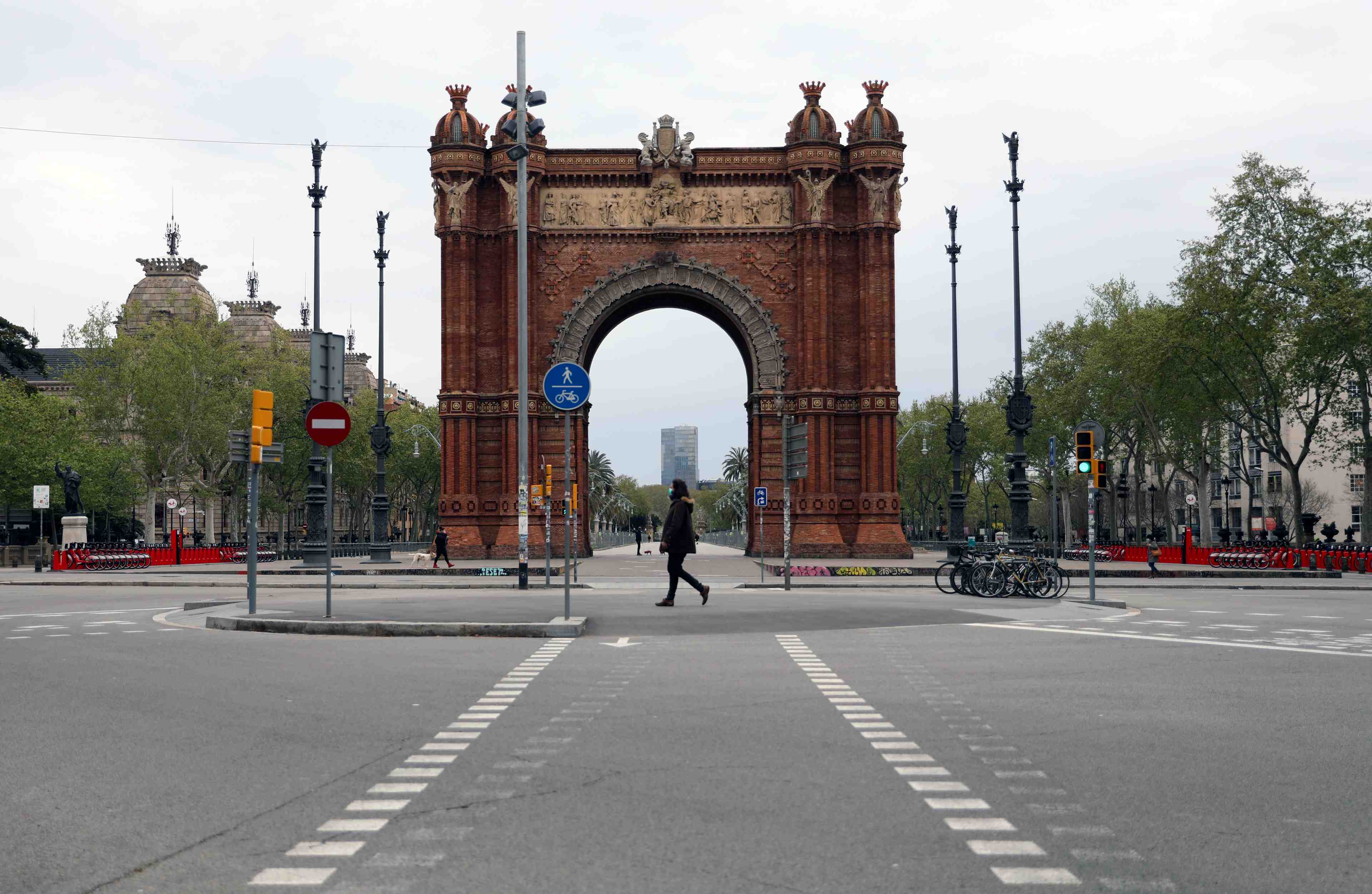 Coronavirus: plus de 100.000 cas de contaminations en espagne, 864 morts en 24 heures