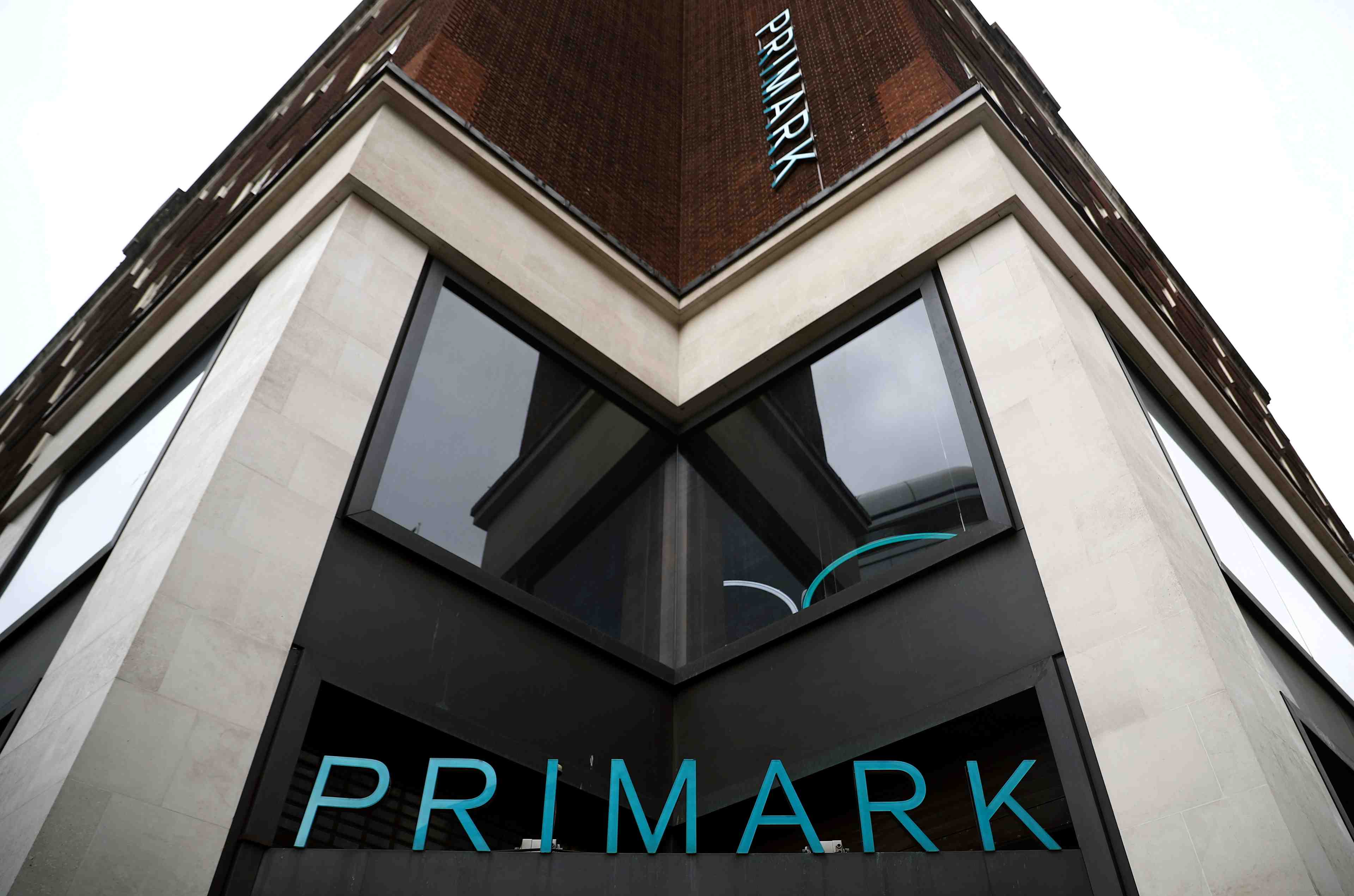 Primark rassure avec ses previsions annuelles, le titre grimpe