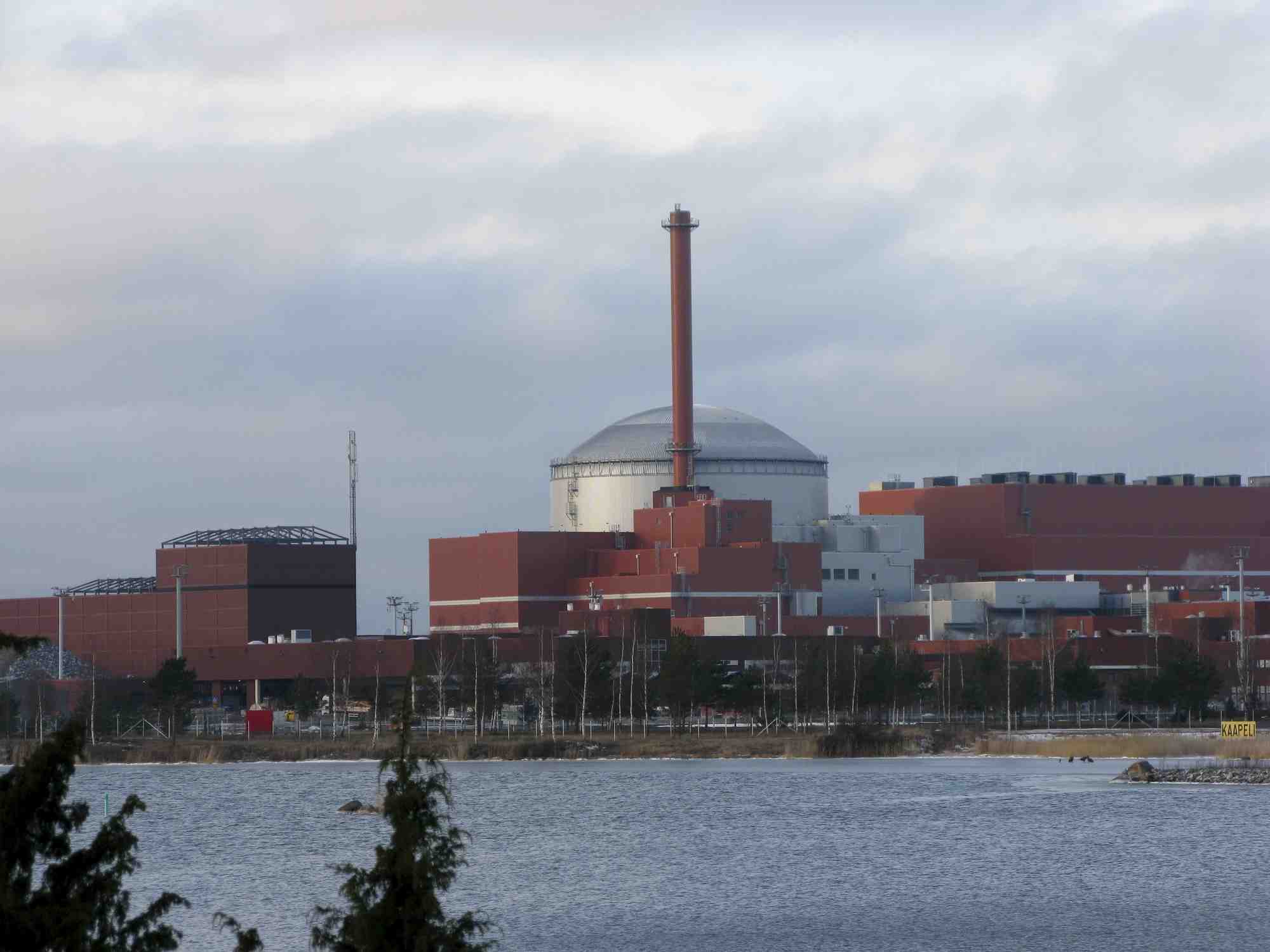 La finlande autorise le chargement du combustible de l'epr d'olkiluoto