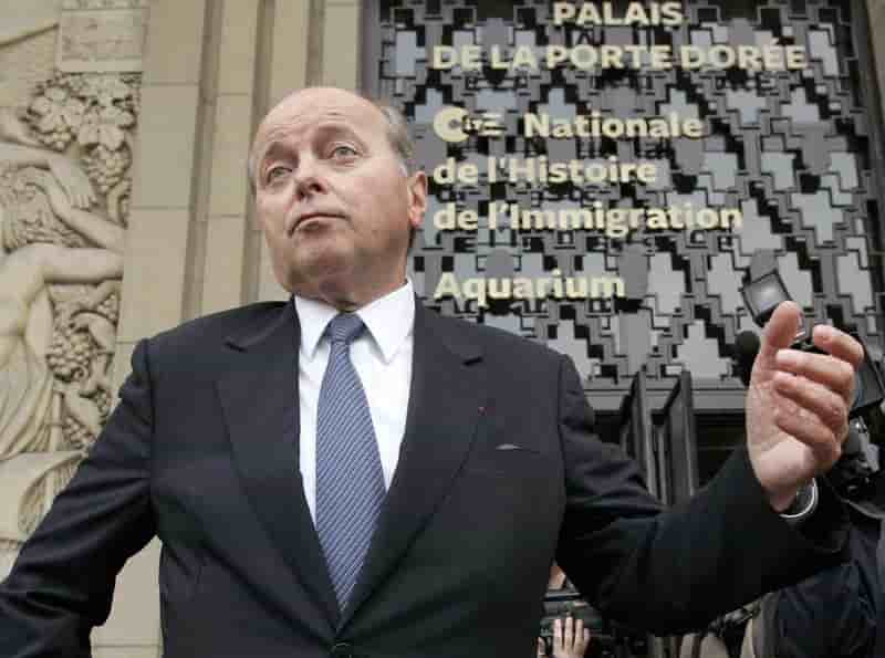 Toubon juge la loi antiterroriste "desequilibree"
