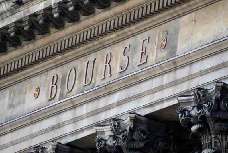 Les bourses dans le rouge, les taux et le dollar montent apres la fed