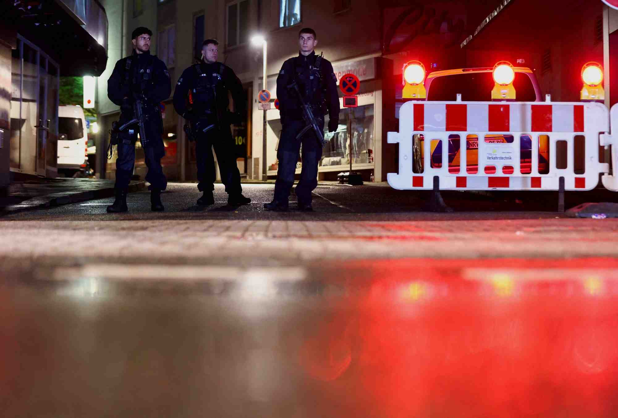 Des policiers a solingen, dans l'ouest de l'allemagne