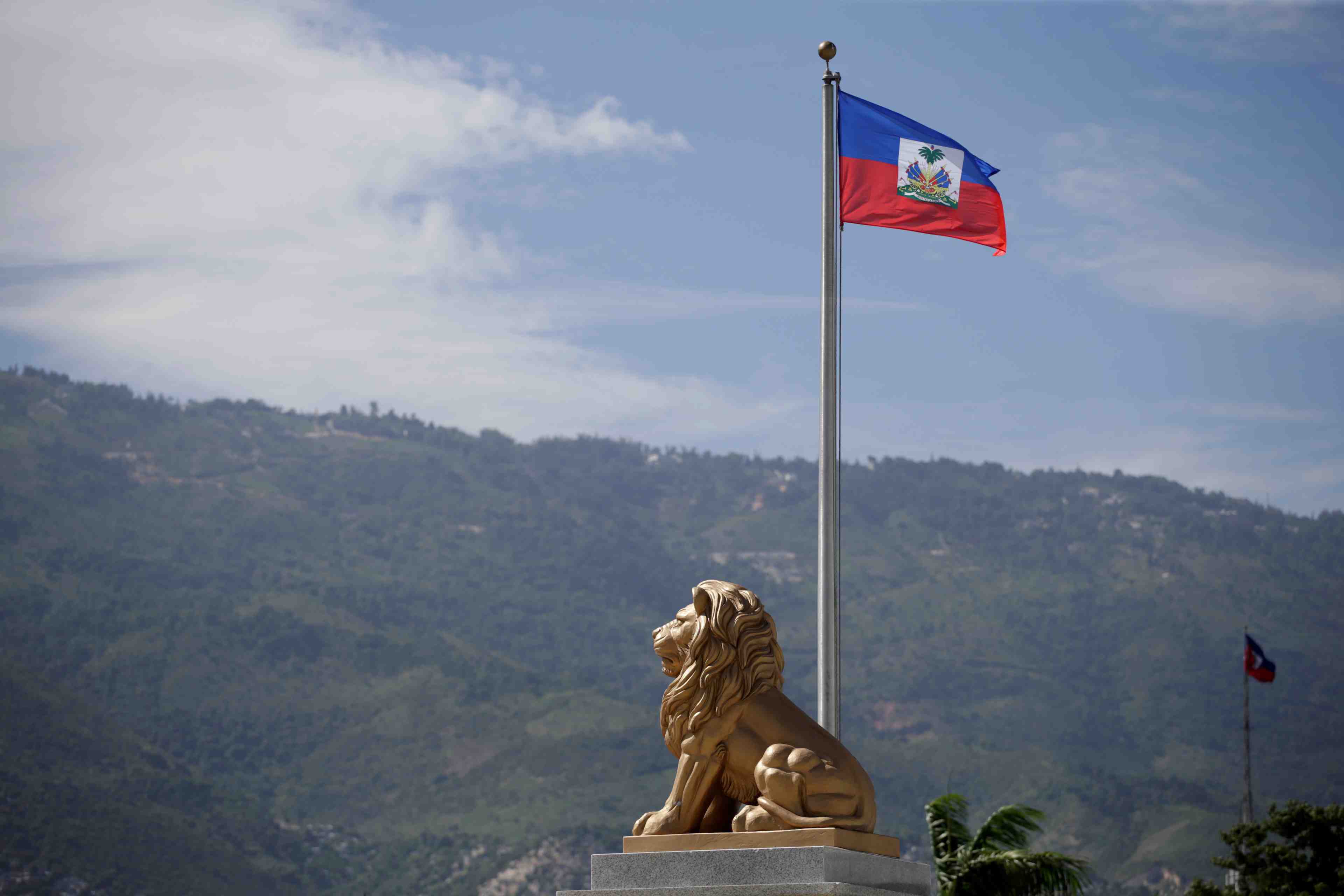 Haiti: les six otages encore retenus, dont deux francais, ont ete liberes