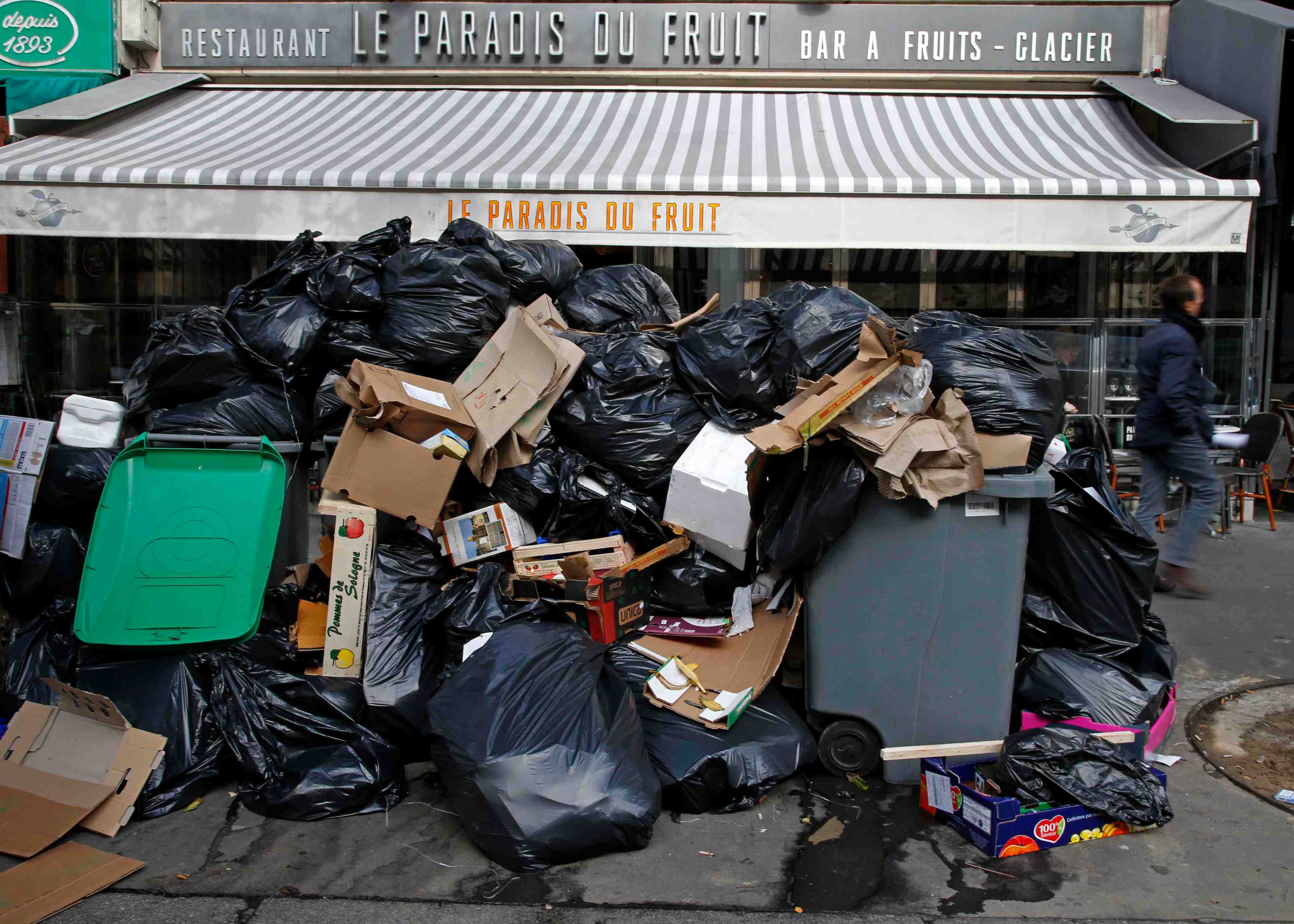 Fin de la greve des eboueurs a paris