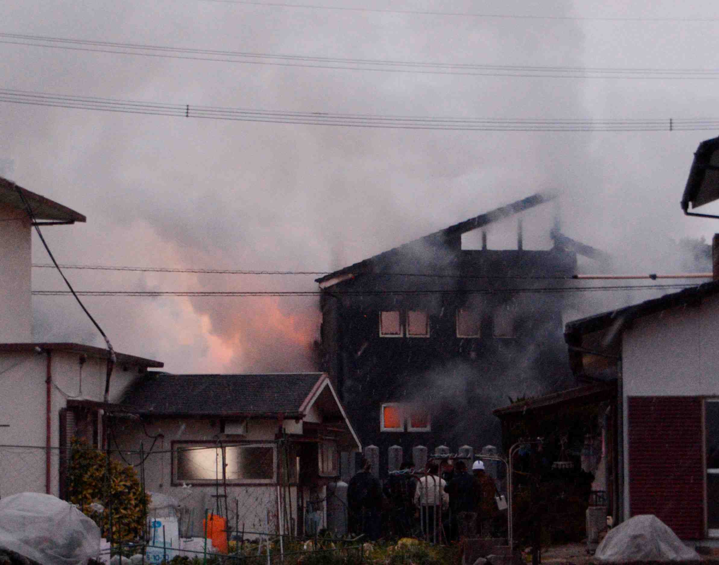 Au japon, un helicoptere s'ecrase sur une zone residentielle