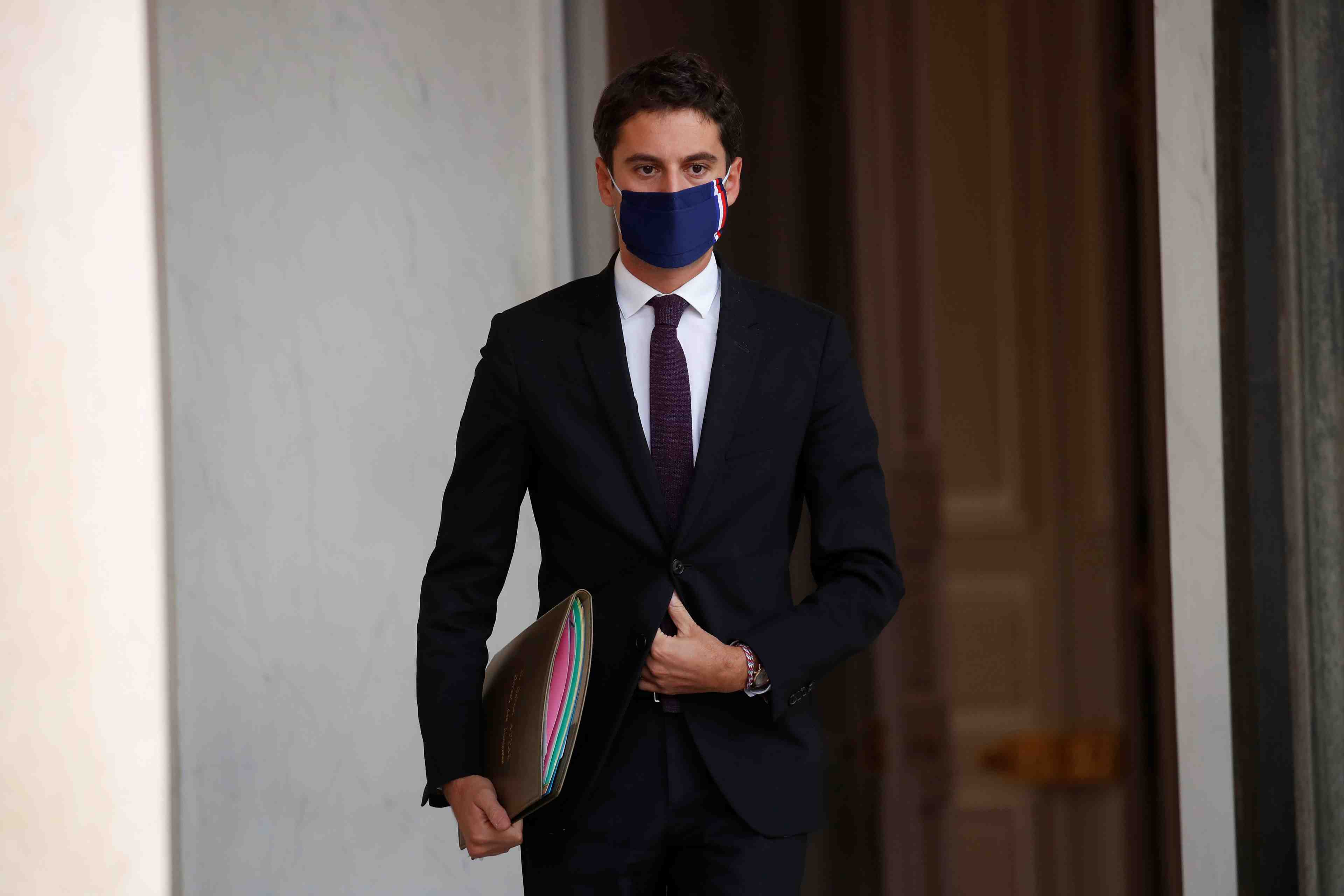 Coronavirus: la france pourrait etre proche du pic epidemique, dit attal