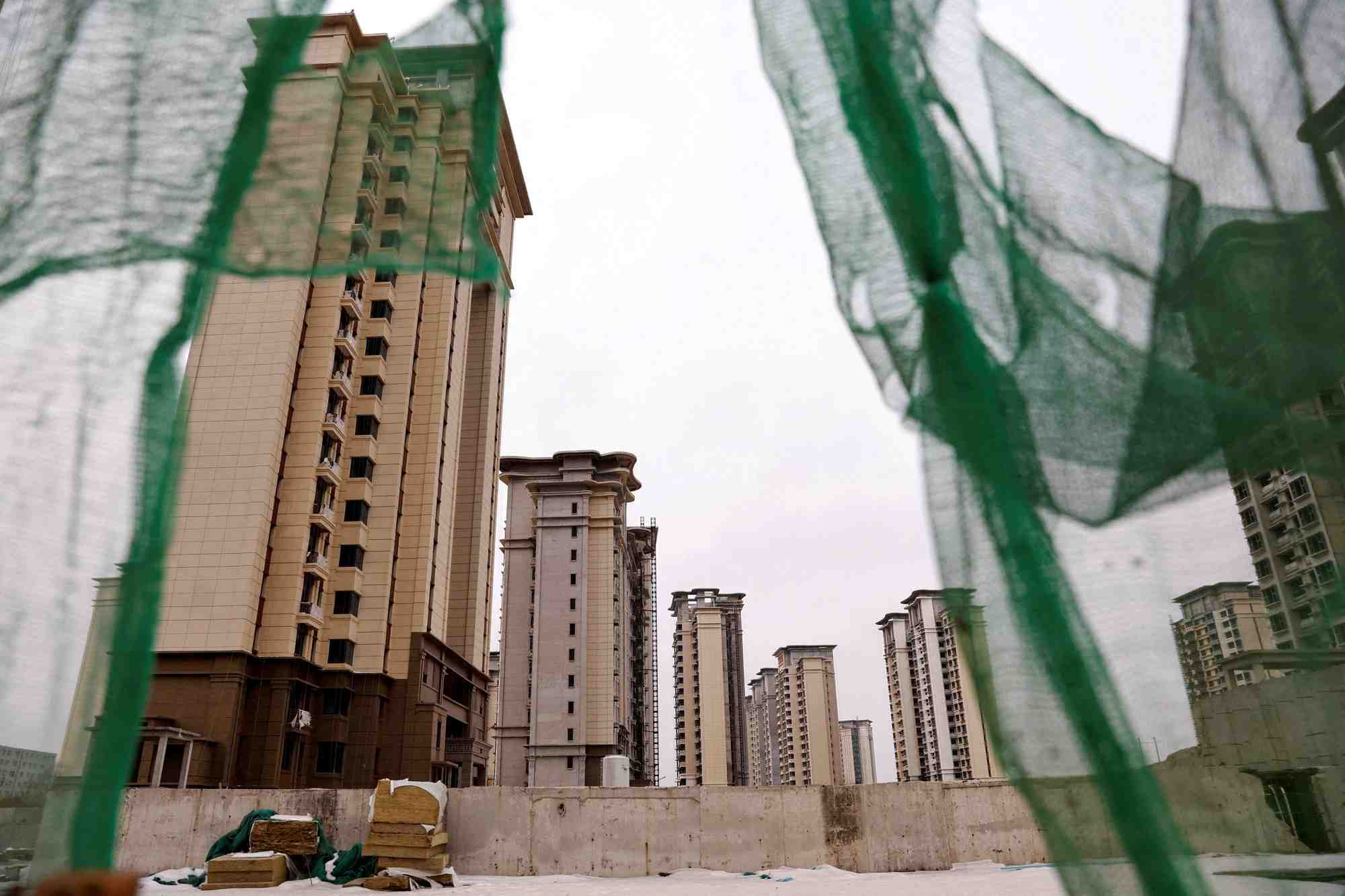 Immeuble residentiel en construction du groupe china evergrande a la peripherie de shijiazhuang