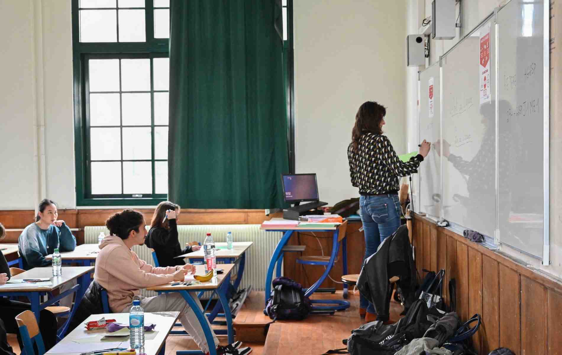 La pénurie d’enseignants est concentrée dans certaines académies comme Créteil et Versailles.