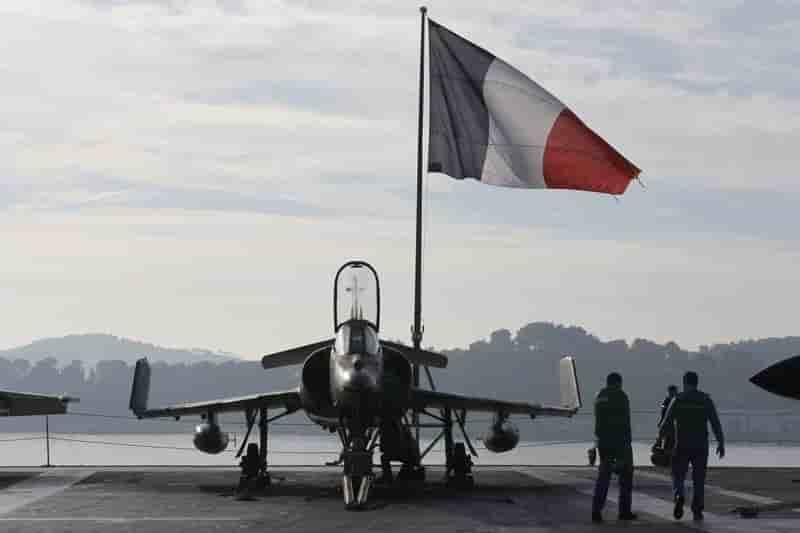 Nouvelles frappes aeriennes de la france contre daech