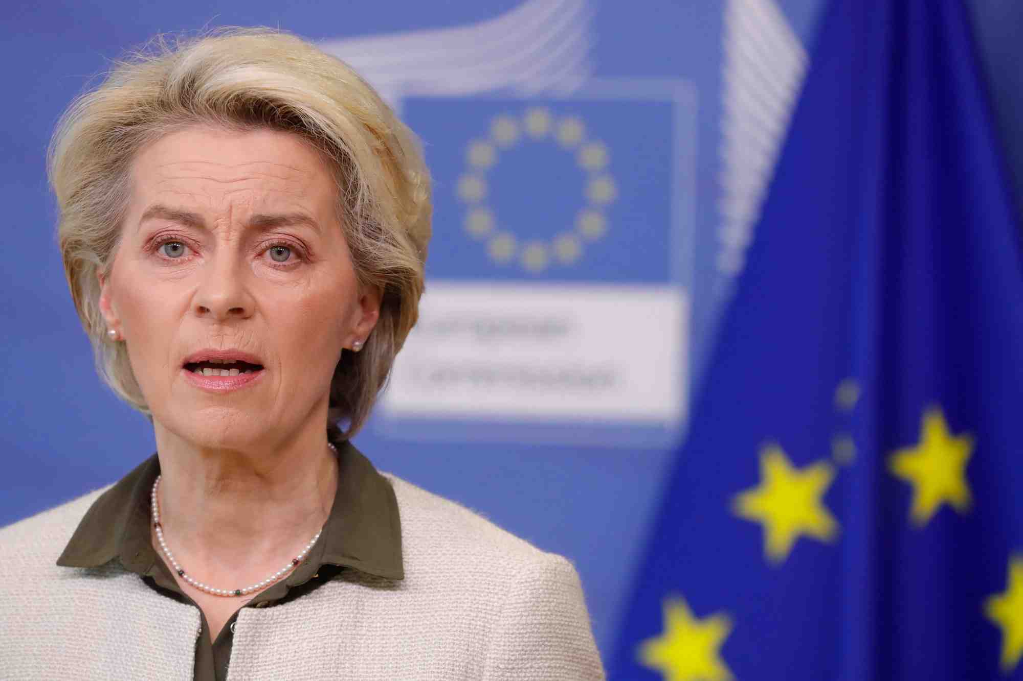 L'ue va financer l'achat et la livraison d'armes a l'ukraine, annonce von der leyen