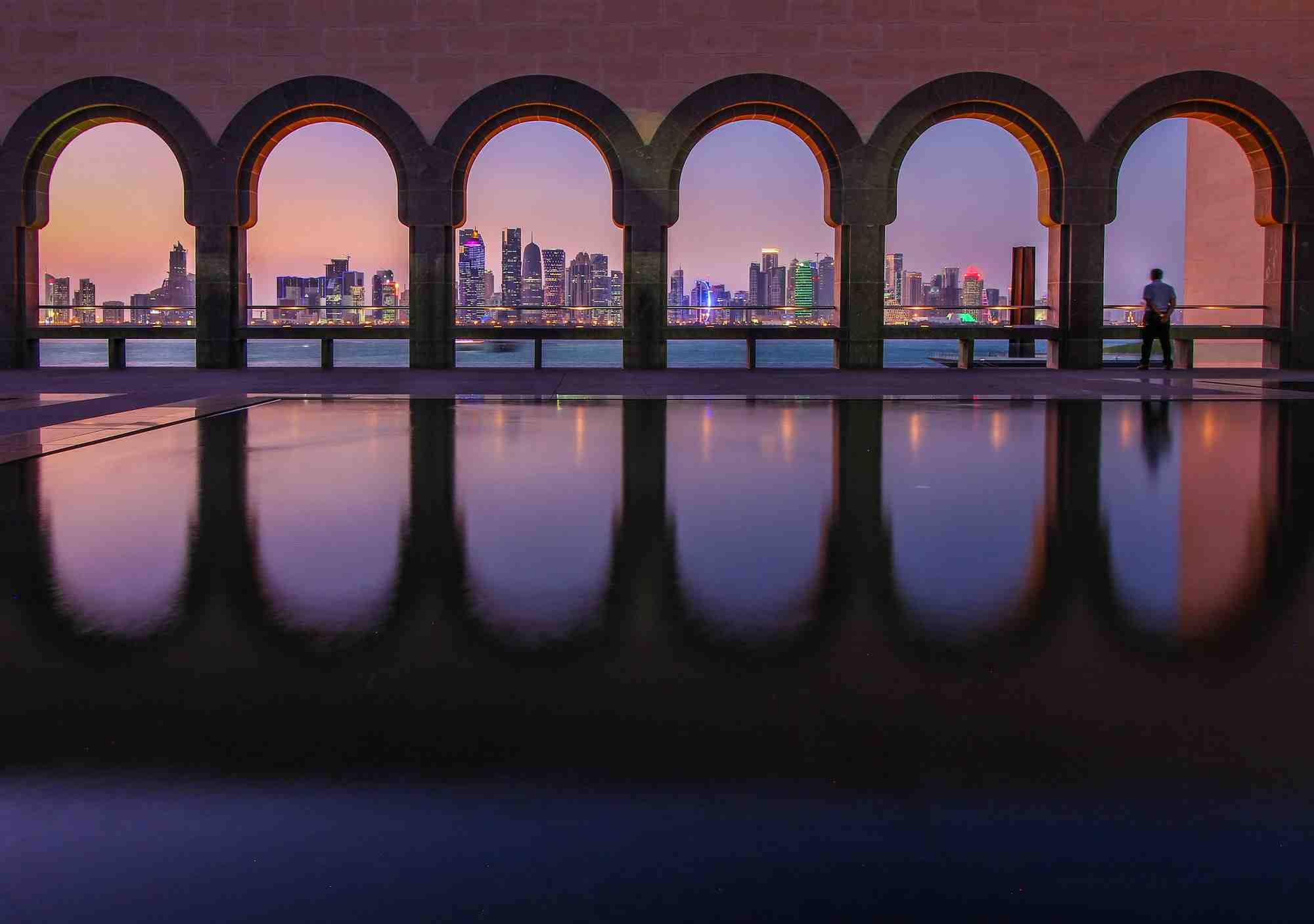 Influencer pour exister : comment le Qatar s’achète une place au sommet