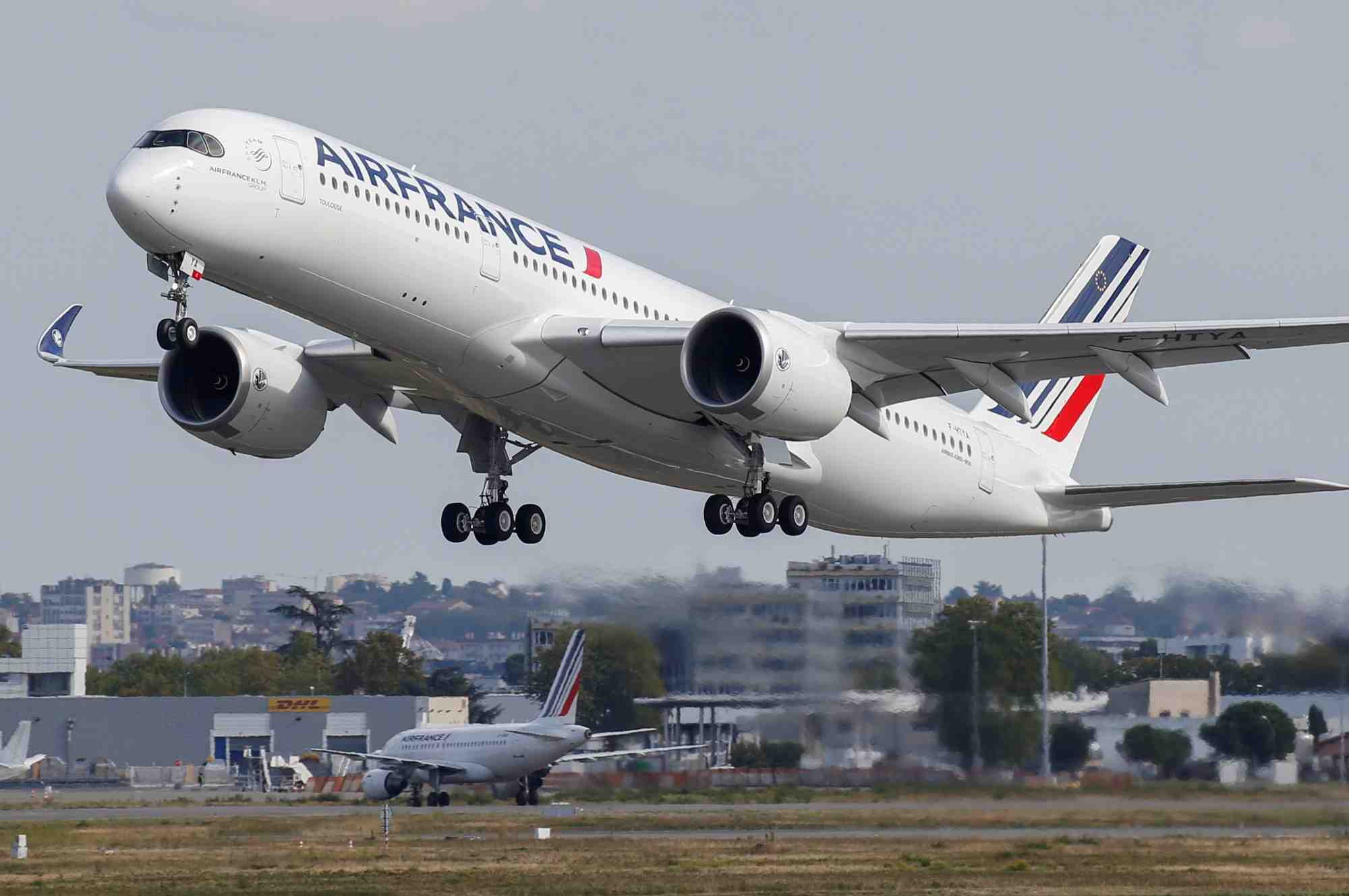 Air france-klm en ligne de front face aux "taxes vertes" sur fond de crise sanitaire