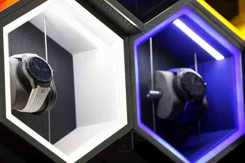 Lancement de la "tag heuer connected", premier montre connectee de l'horloger suisse