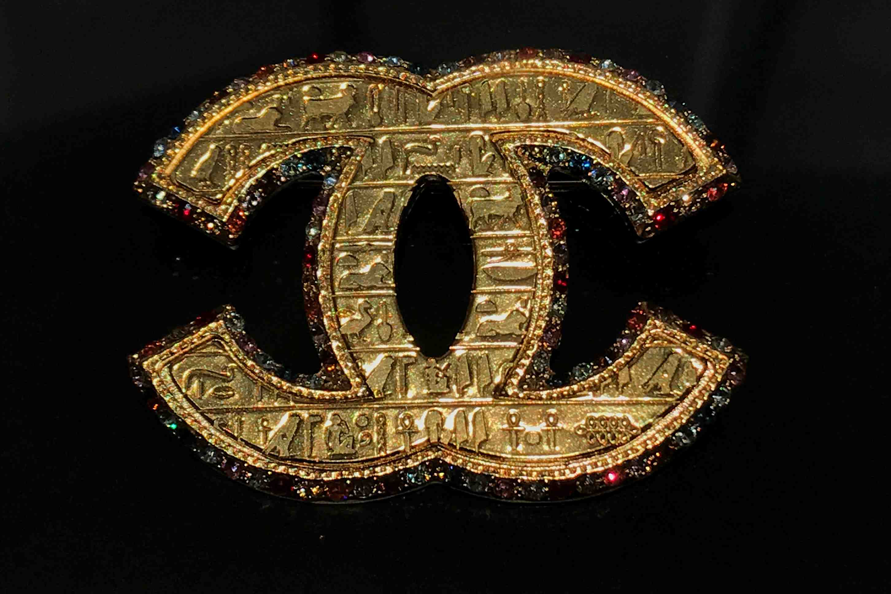 Chanel reporte un defile en chine a cause du coronavirus