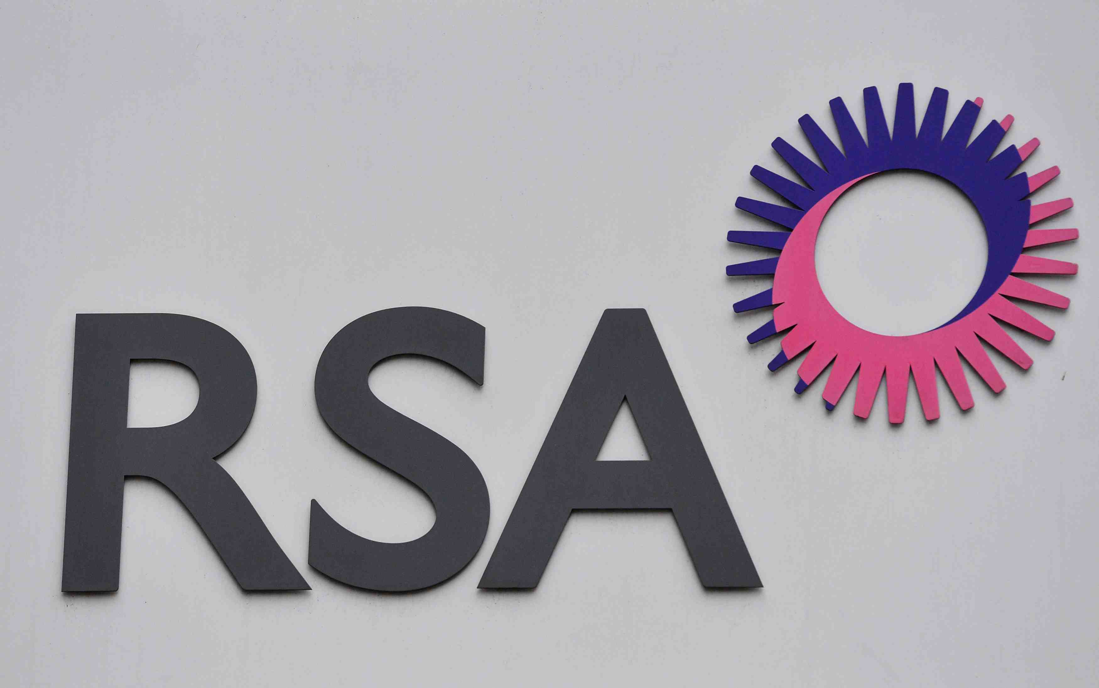L'assureur rsa a recu une offre d'achat de 7 milliards de livres sterling et negocie
