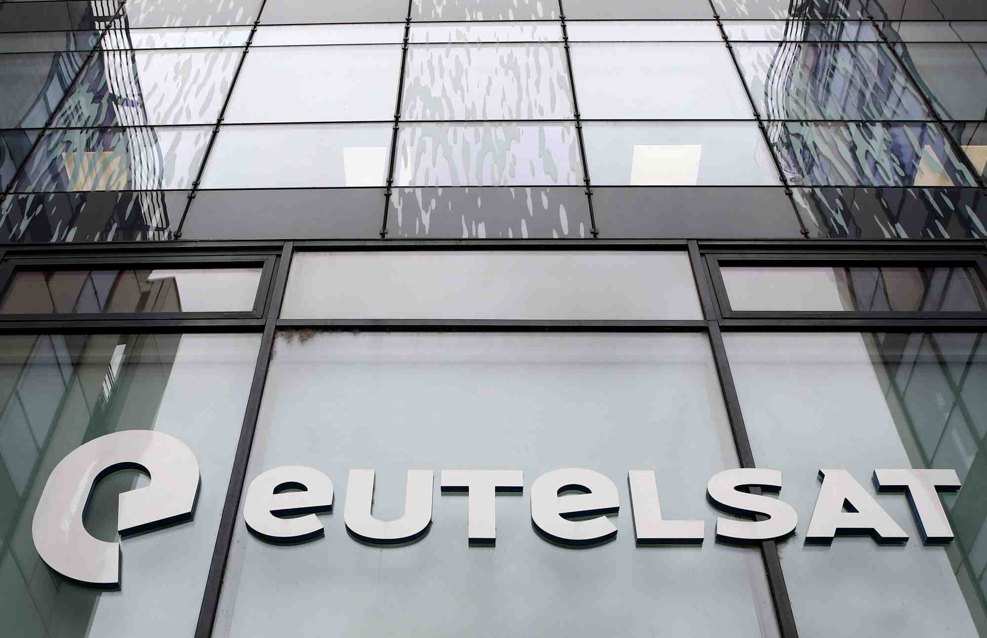 Paris surveillera l'accord eutelsat-oneweb pour preserver les interets francais, selon une source bercy