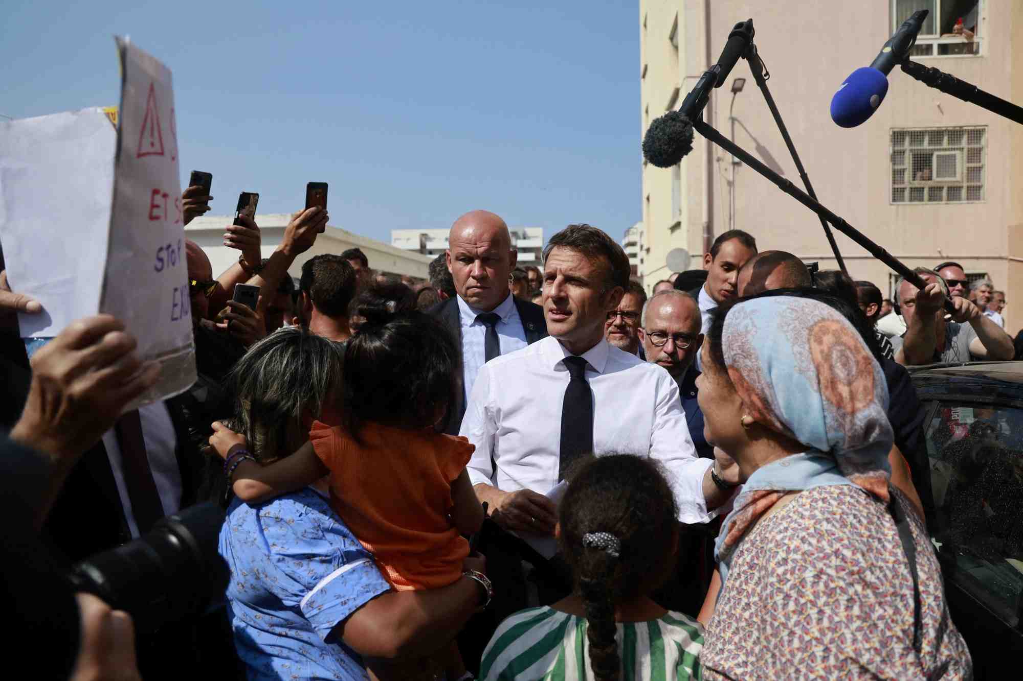 Emmanuel macron lors d'un deplacement a marseille