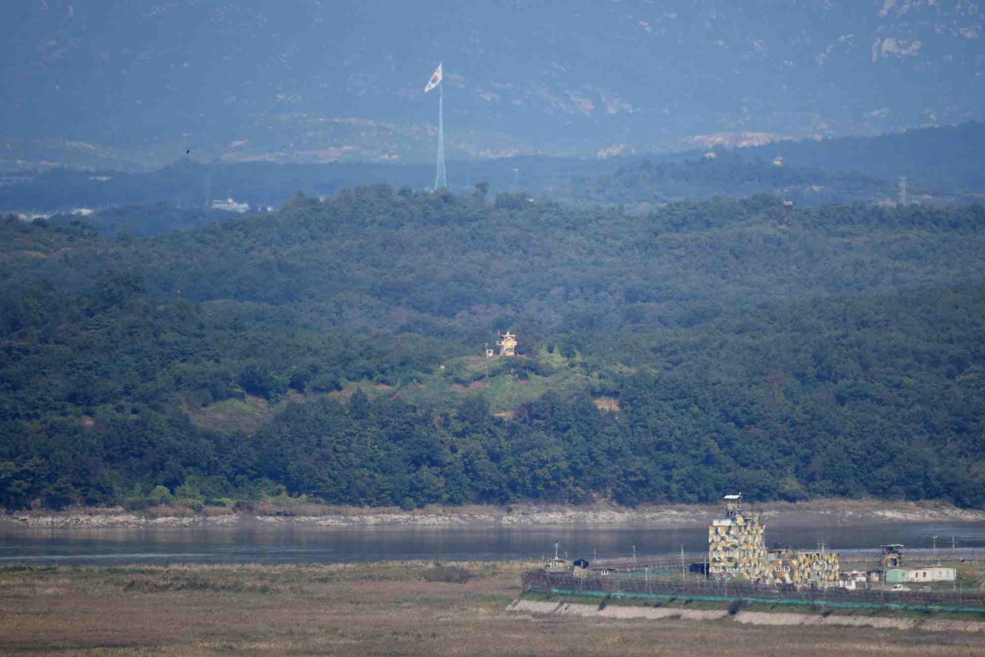 Les postes de frontiere entre les deux corees
