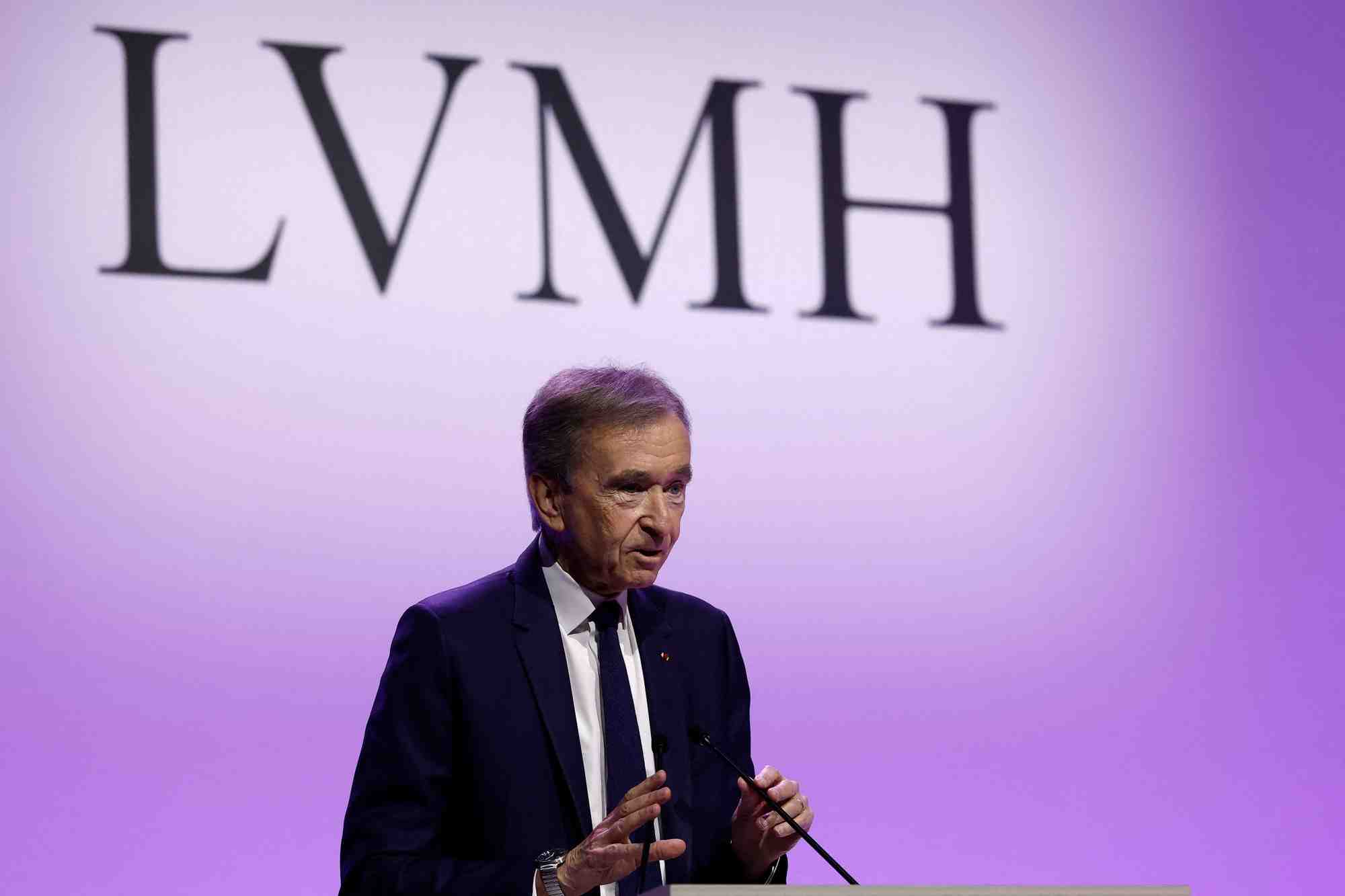 Le patron de LVMH a prévenu, jeudi 17 avril, en assemblée générale : « on sera amenés à augmenter nos productions américaines, forcément, pour éviter les droits de douane. »