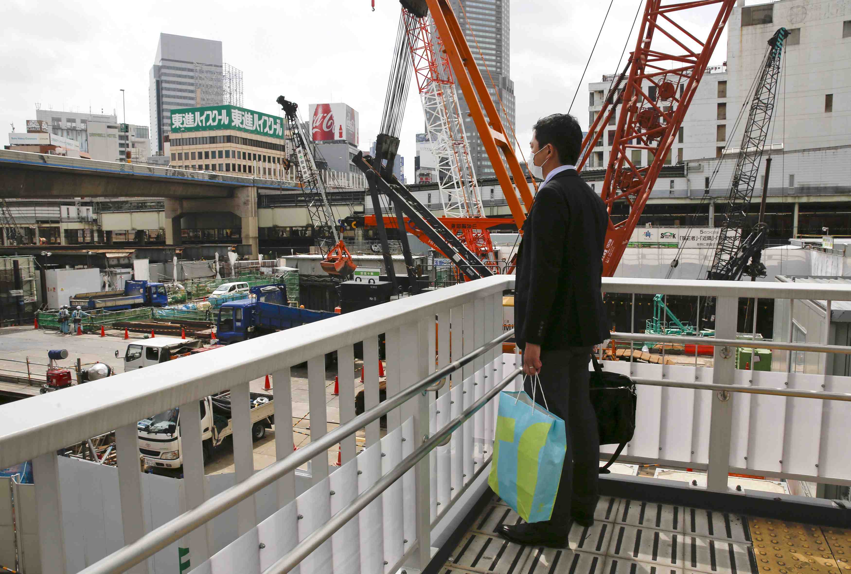 Contraction de l'activite manufacturiere au japon
