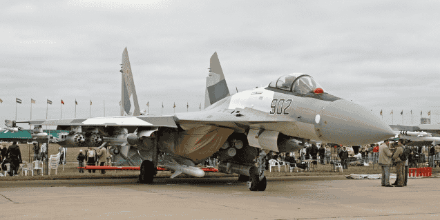 Sukhoi Su-35 avion combat armee
