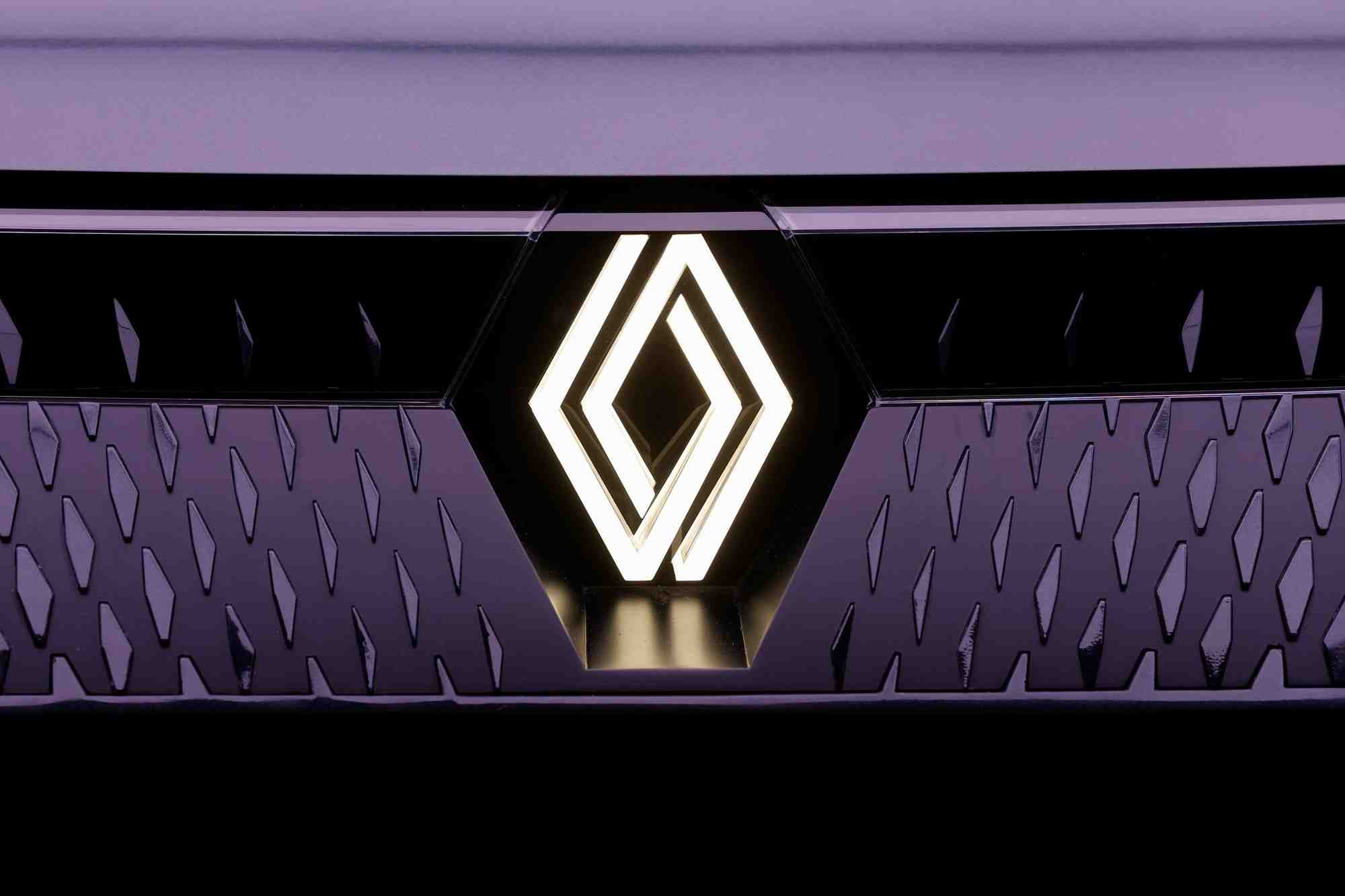 Le pole thermique de renault accueillerait geely et un petrolier