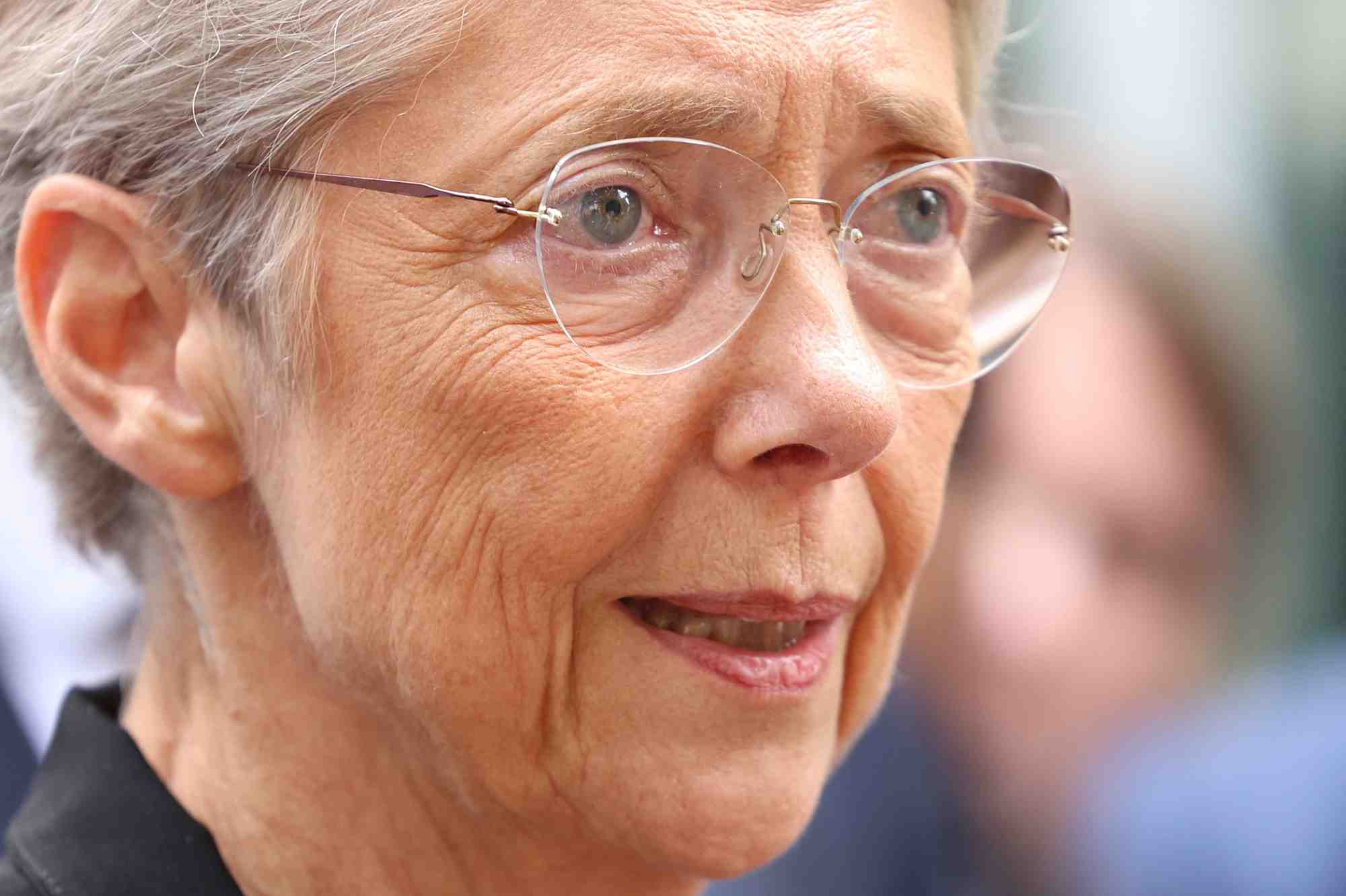 Élisabeth Borne s'est voulu rassurante, indiquant qu'il n'était « pas question » pour l'exécutif « d'augmenter les impôts des ménages ».