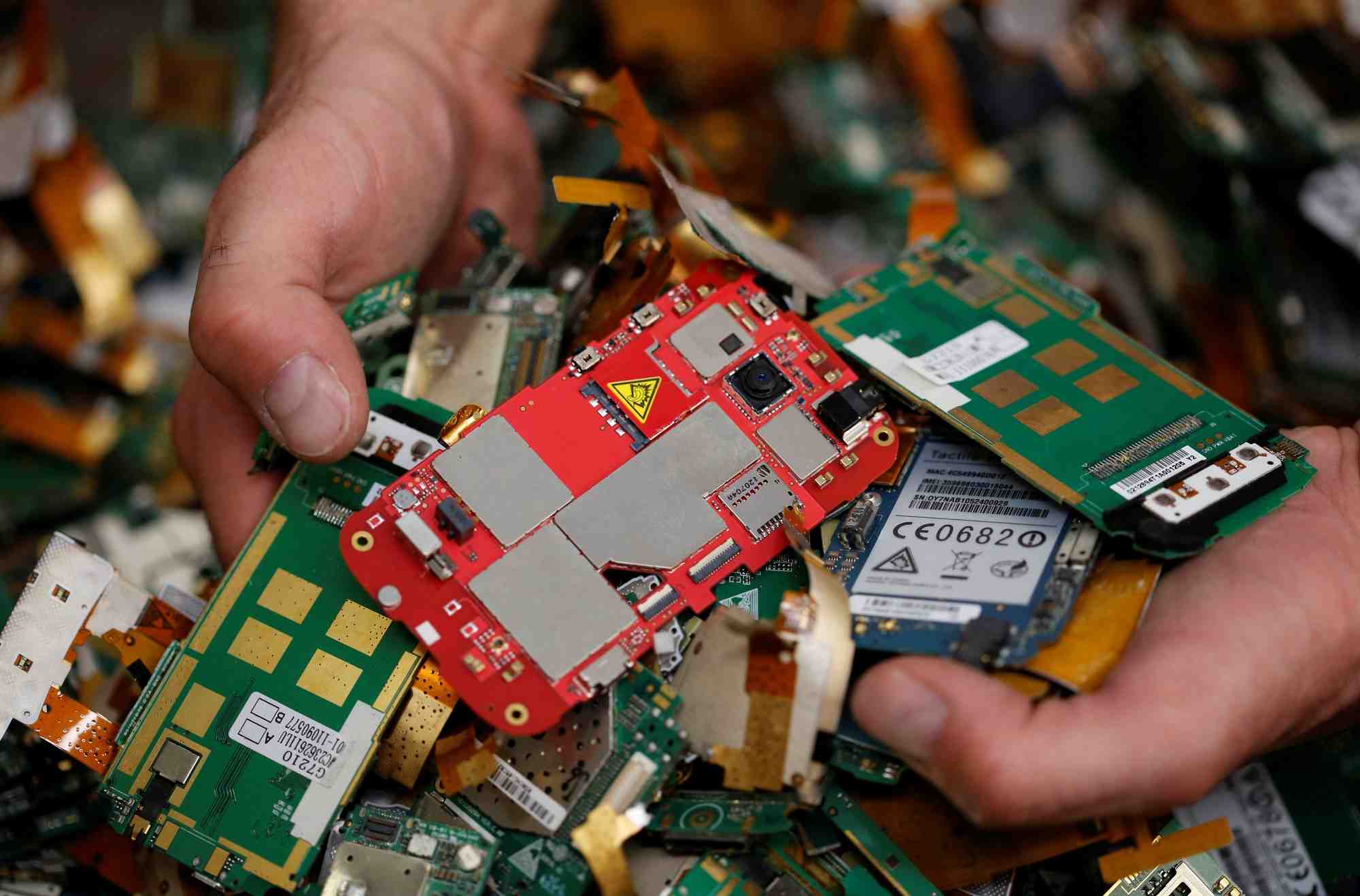 Déchets, électronique, recyclage, environnement, tri sélectif, pollution,