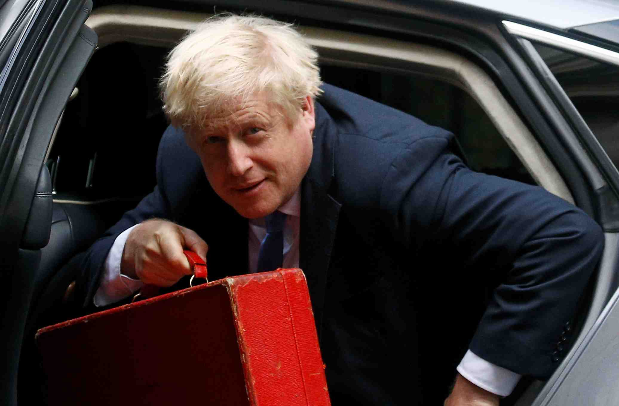 Gb/brexit: johnson promis a une seance houleuse aux communes