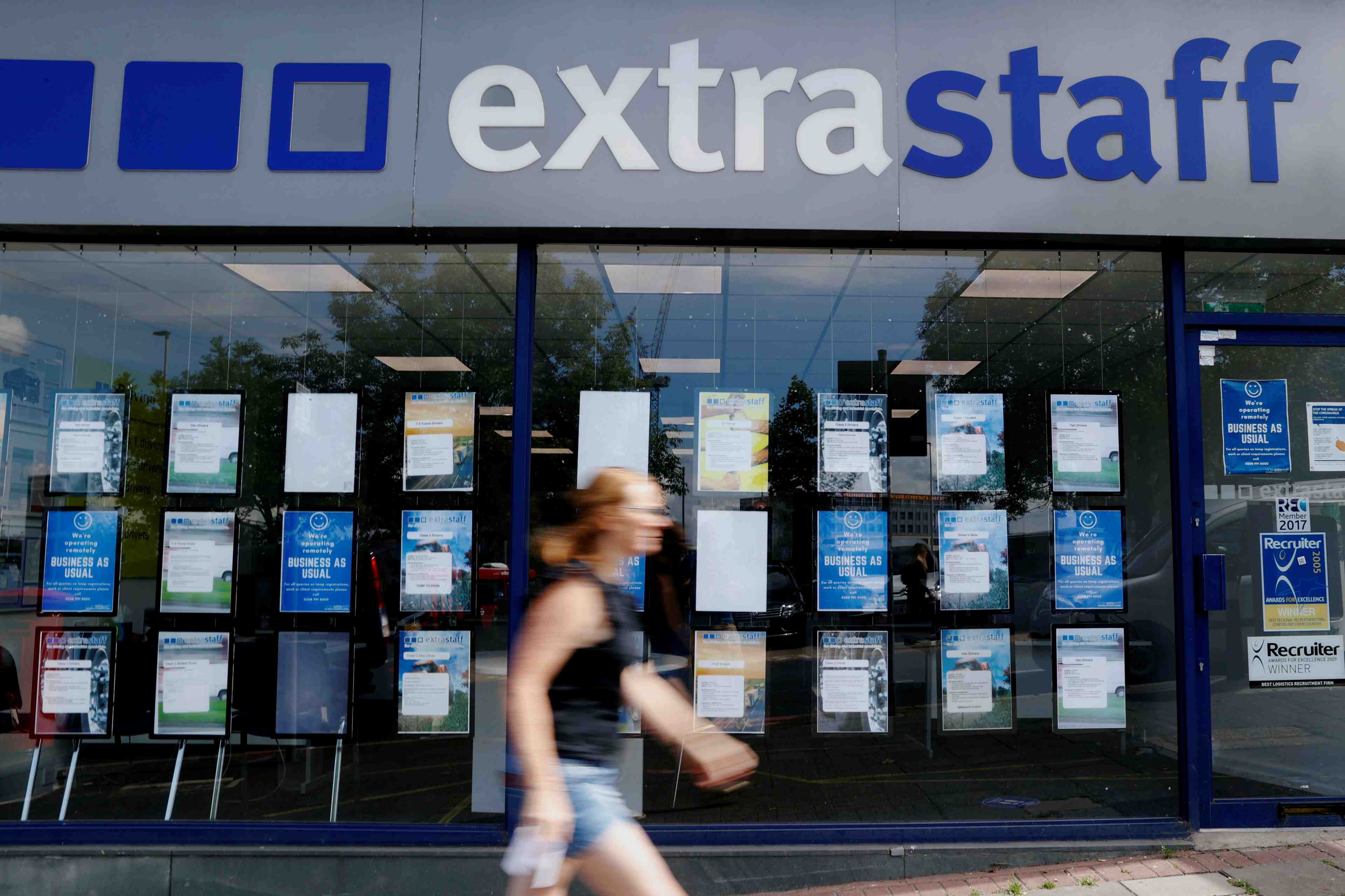 Grande-bretagne: l'emploi salarie a un niveau record en septembre, la la banque d'angleterre en ligne de mire