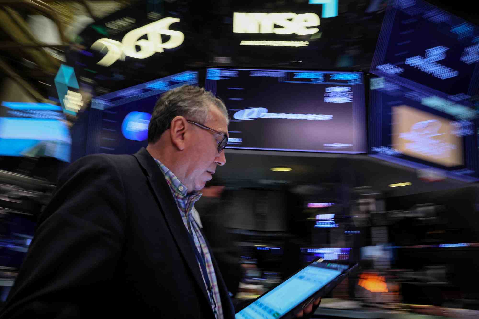 Un trader a la bourse de new york (nyse)